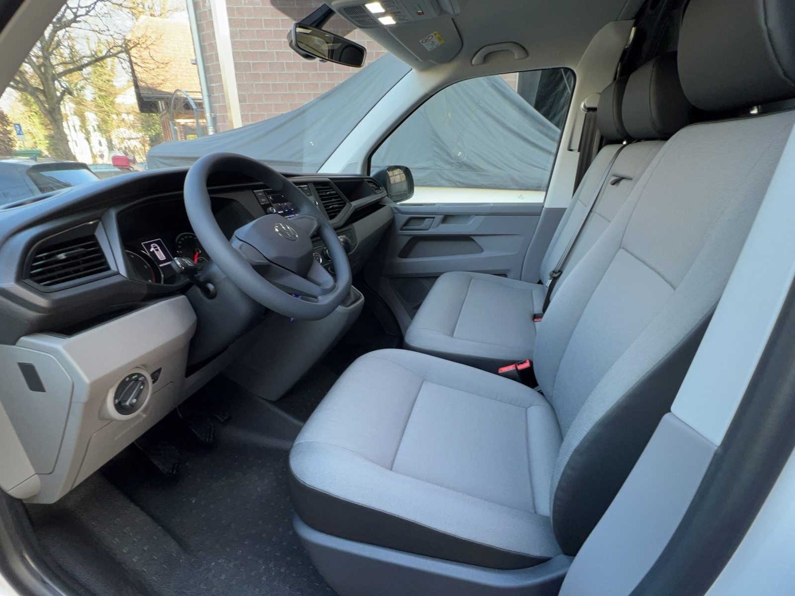 VW Transporter 6.1 Kastenwagen Entry RS 3000 mm, Diesel, Ex-demonstrator, Manual - 7