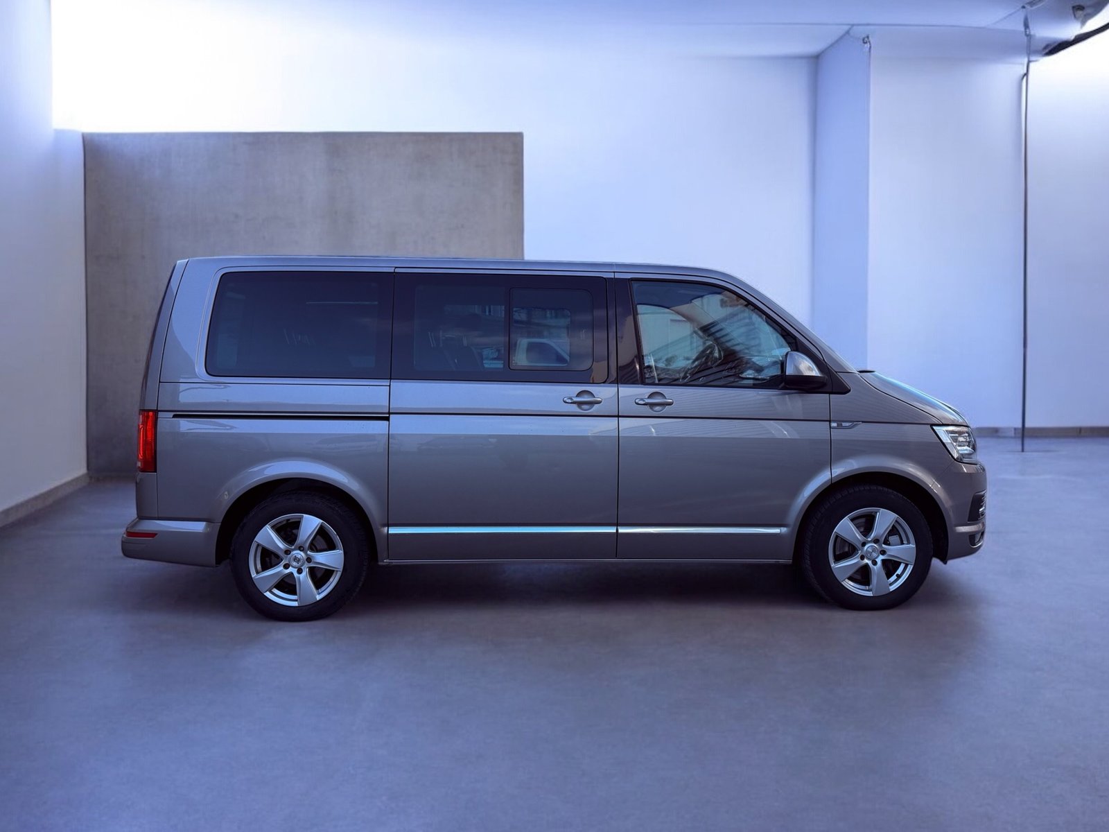 VW T6 Multivan 2.0 Bi-TDI Gen. Six 4x4 204PS, Diesel, Occasion / Utilisé, Manuelle - 3
