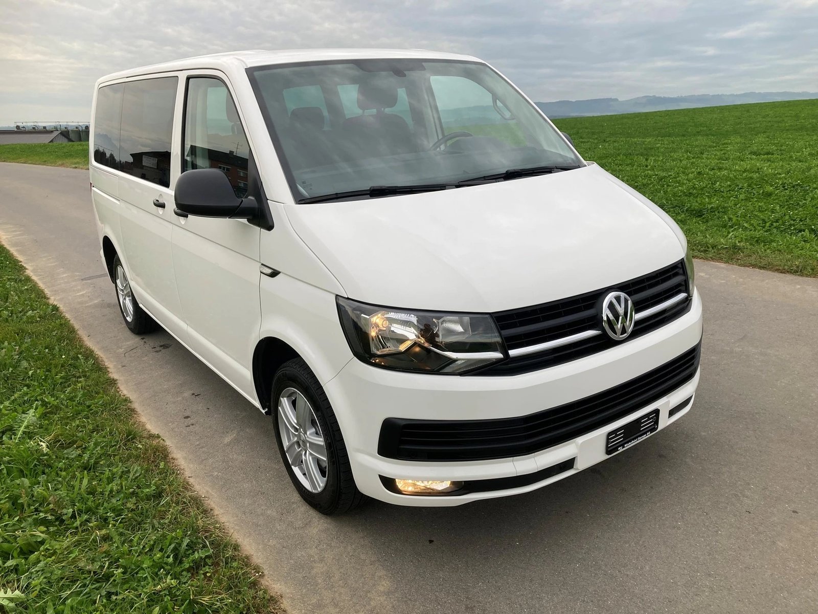 VW T6 Multivan 2.0 TDI Trendline Liberty DSG, Diesel, Second hand / Used, Automatic - 2