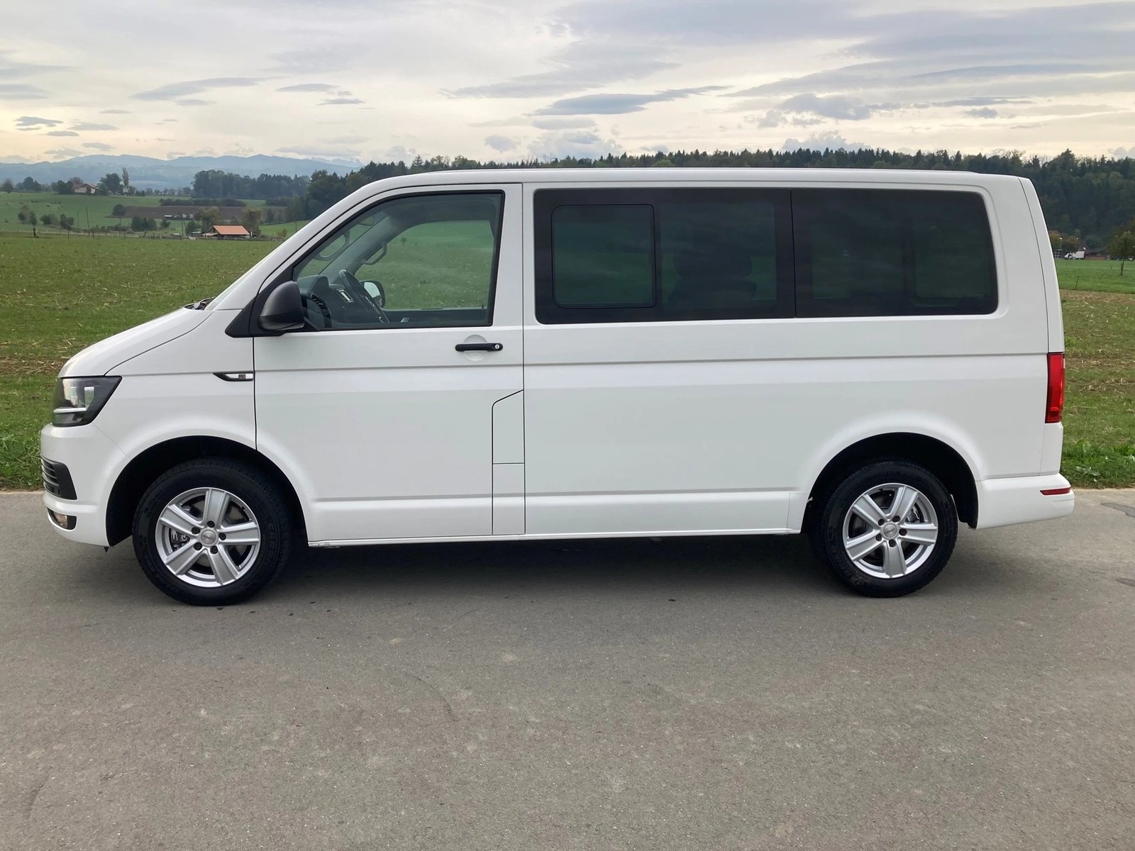 VW T6 Multivan 2.0 TDI Trendline Liberty DSG, Diesel, Second hand / Used, Automatic - 5