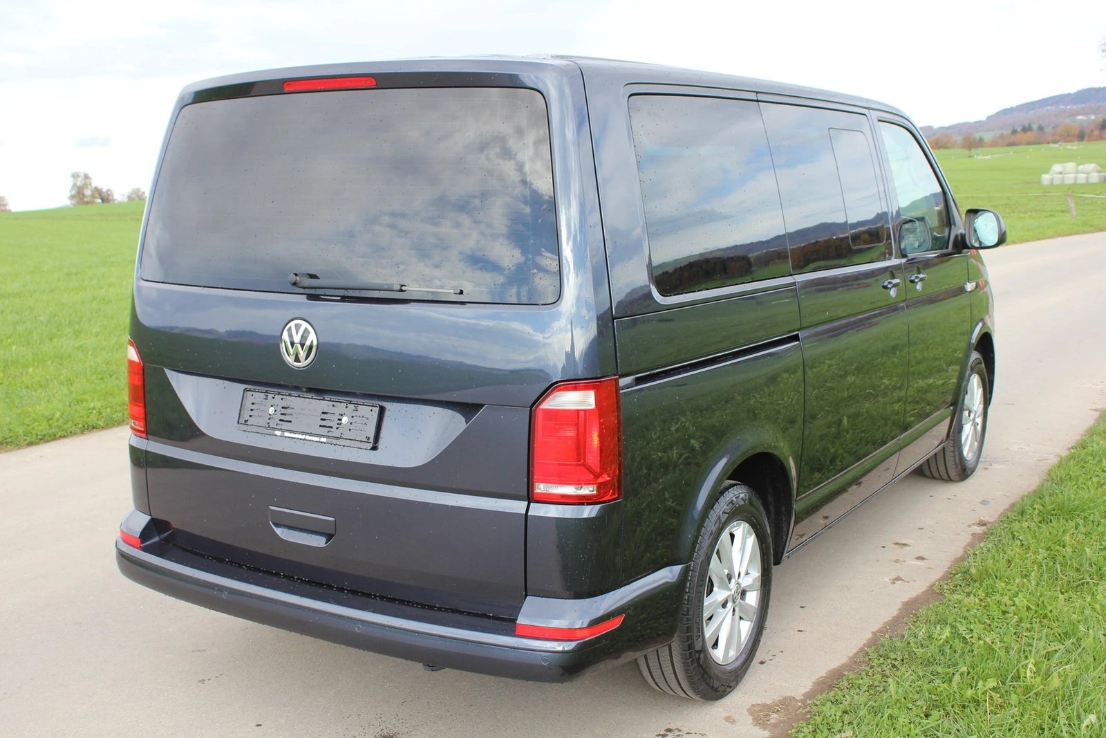 VW T6 Multivan 2.0 TDI Comfortline DSG mit Standheizung, Diesel, Occasion / Gebraucht, Automatik - 3