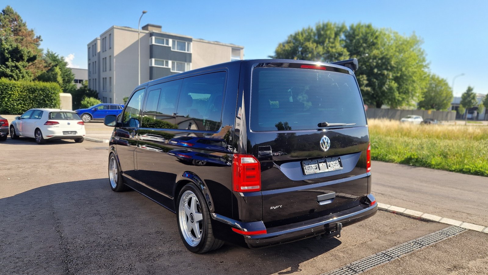 VW T6 Multivan 2.0 TDI Trendline Liberty DSG, Diesel, Second hand / Used, Automatic - 4