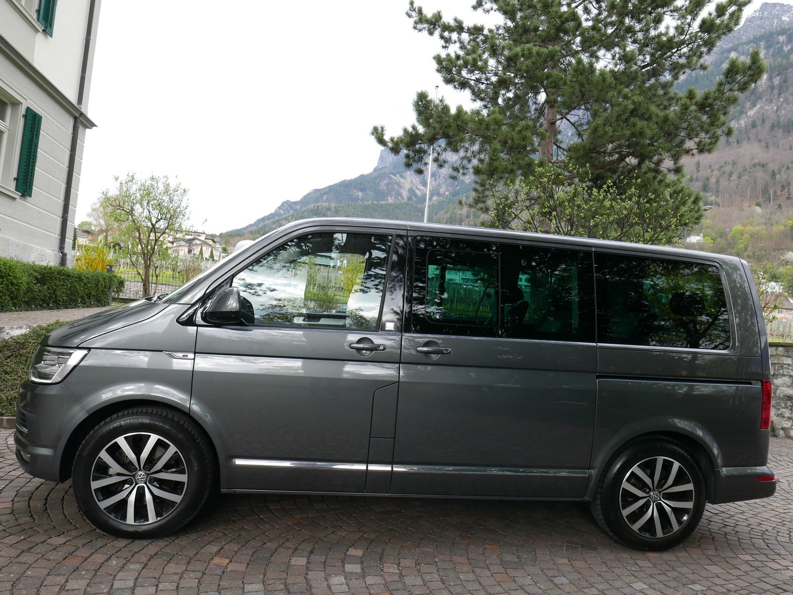 VW T6 Multivan 2.0 Bi-TDI Highline Liberty 4Mot. DSG, Diesel, Occasion / Gebraucht, Automatik - 2
