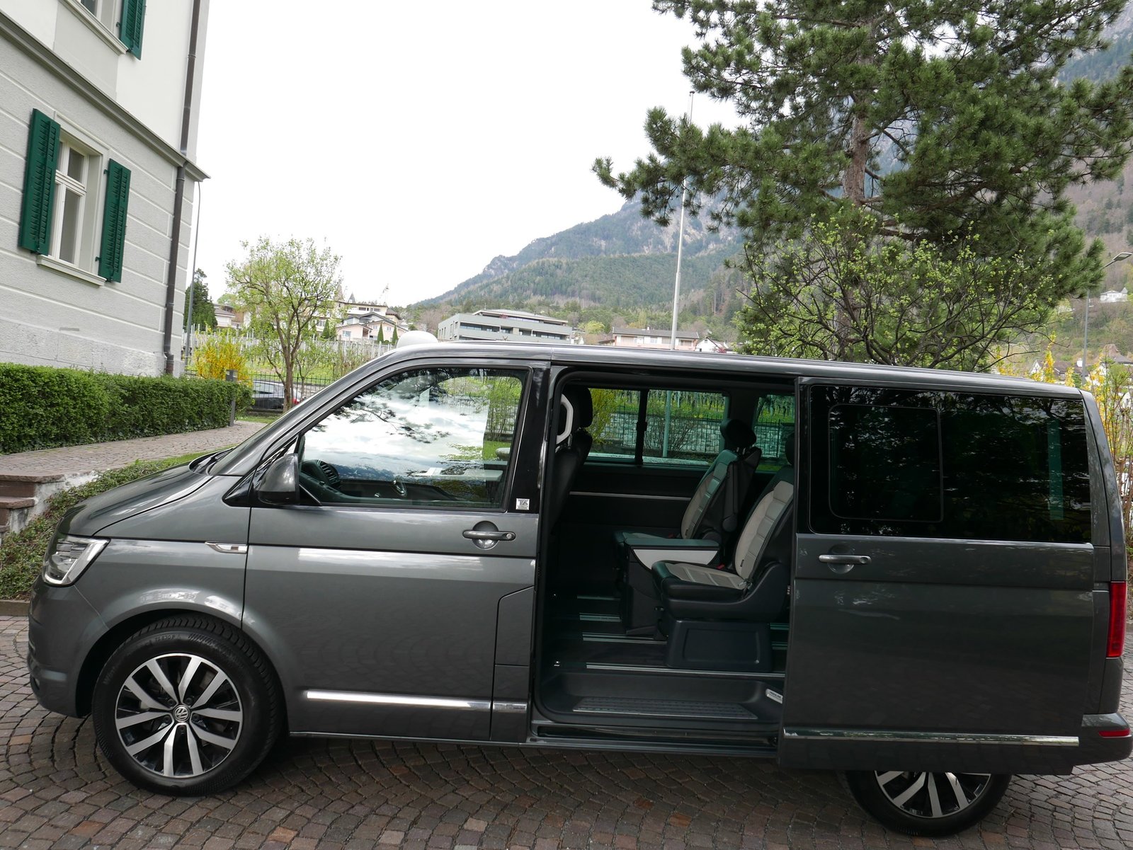 VW T6 Multivan 2.0 Bi-TDI Highline Liberty 4Mot. DSG, Diesel, Occasion / Gebraucht, Automatik - 4