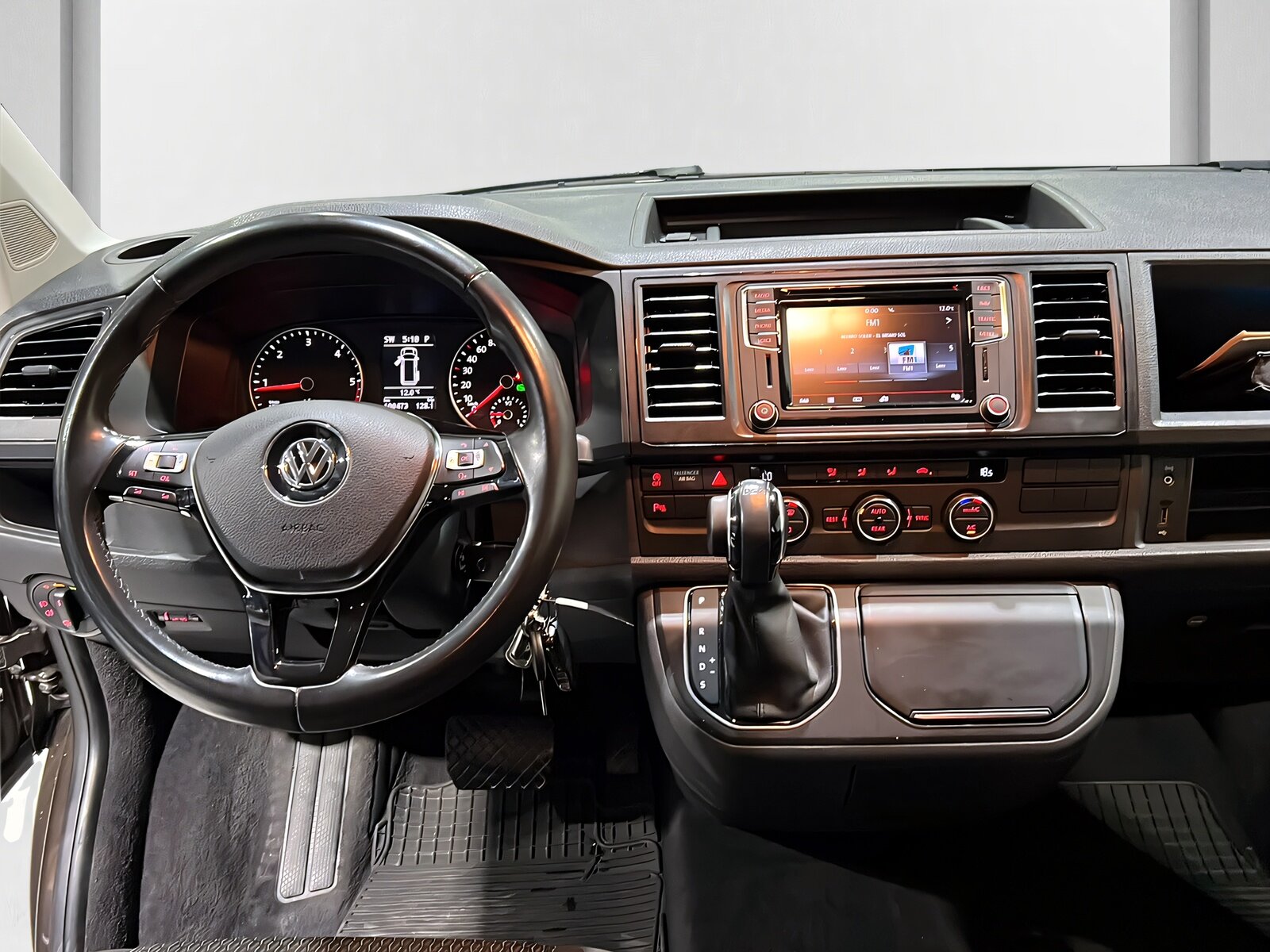 VW T6 Multivan 2.0 TDI DSG**7-Plätzer,Rückfahrtkamera,Tempom, Diesel, Occasion / Utilisé, Automatique - 7