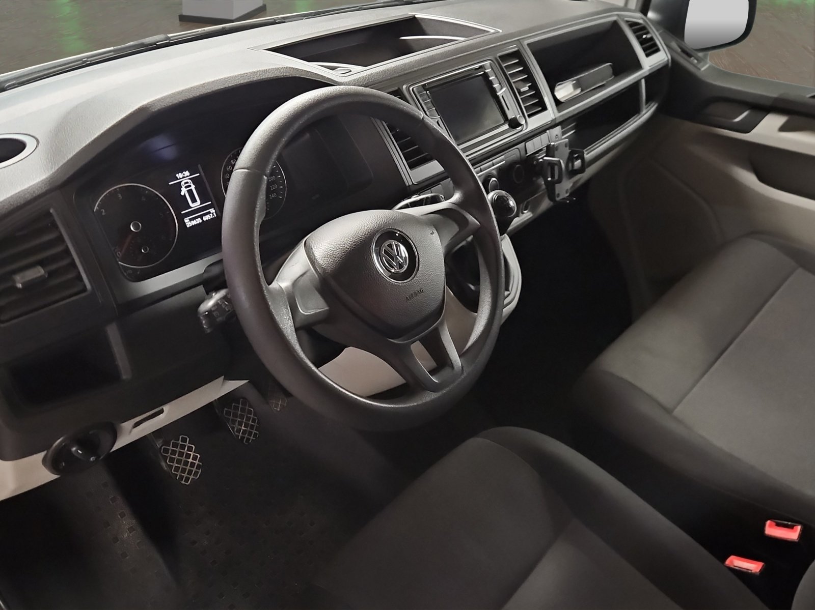VW T6 2.0 TDI 4Motion, Diesel, Occasion / Utilisé, Manuelle - 6