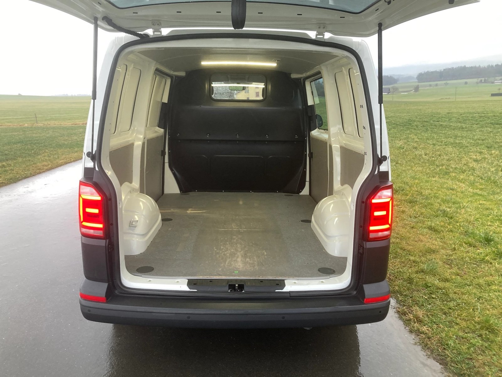 VW T6 2.0 TDI 4Motion DSG 2 Schiebetüren, Diesel, Occasion / Utilisé, Automatique - 6