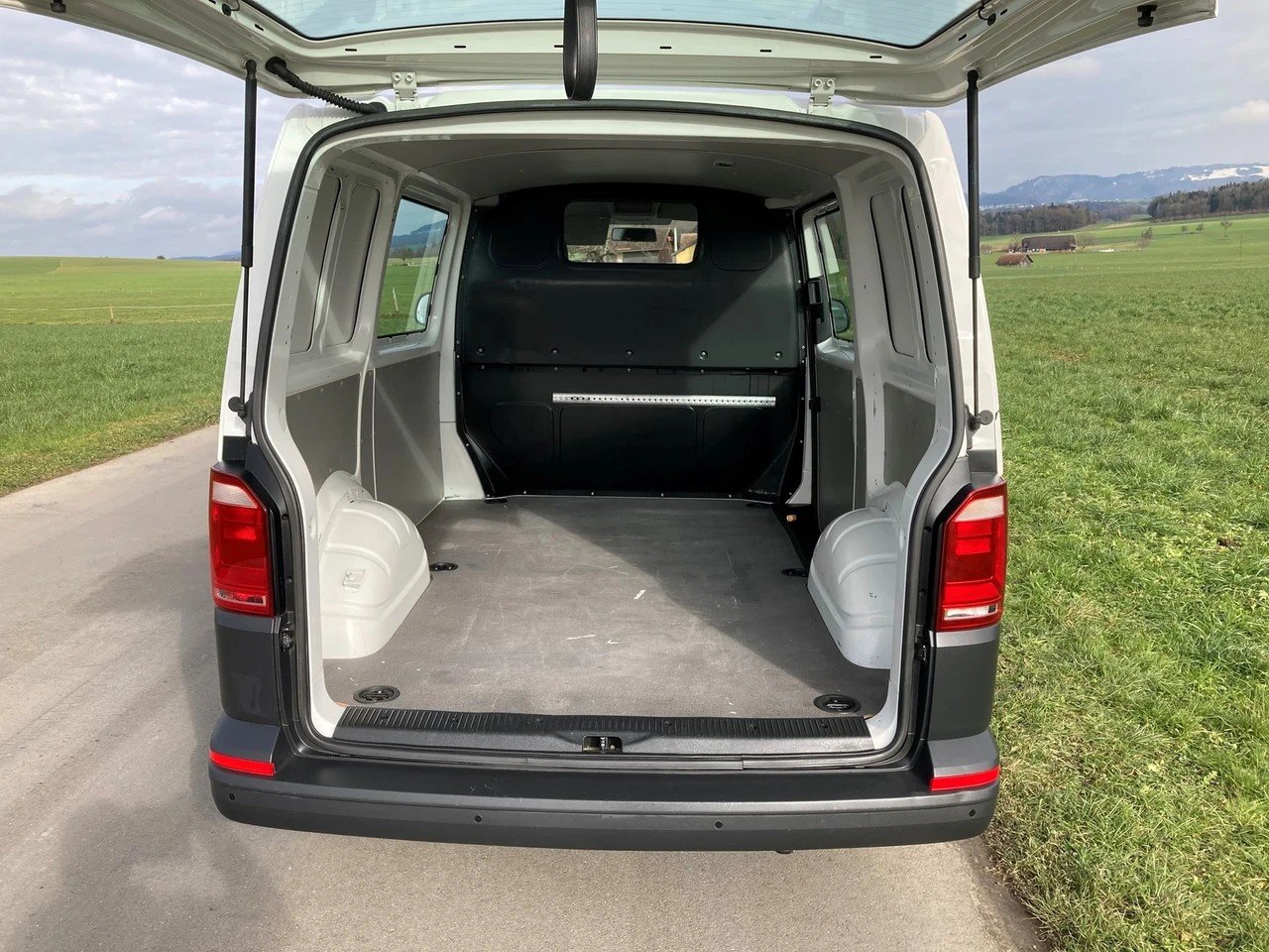 VW T6 2.0 TDI 4Motion DSG, Diesel, Second hand / Used, Automatic - 6