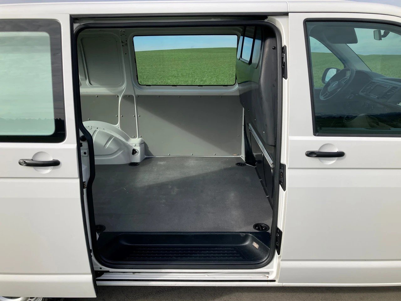 VW T6 2.0 TDI 4Motion DSG, Diesel, Second hand / Used, Automatic - 7