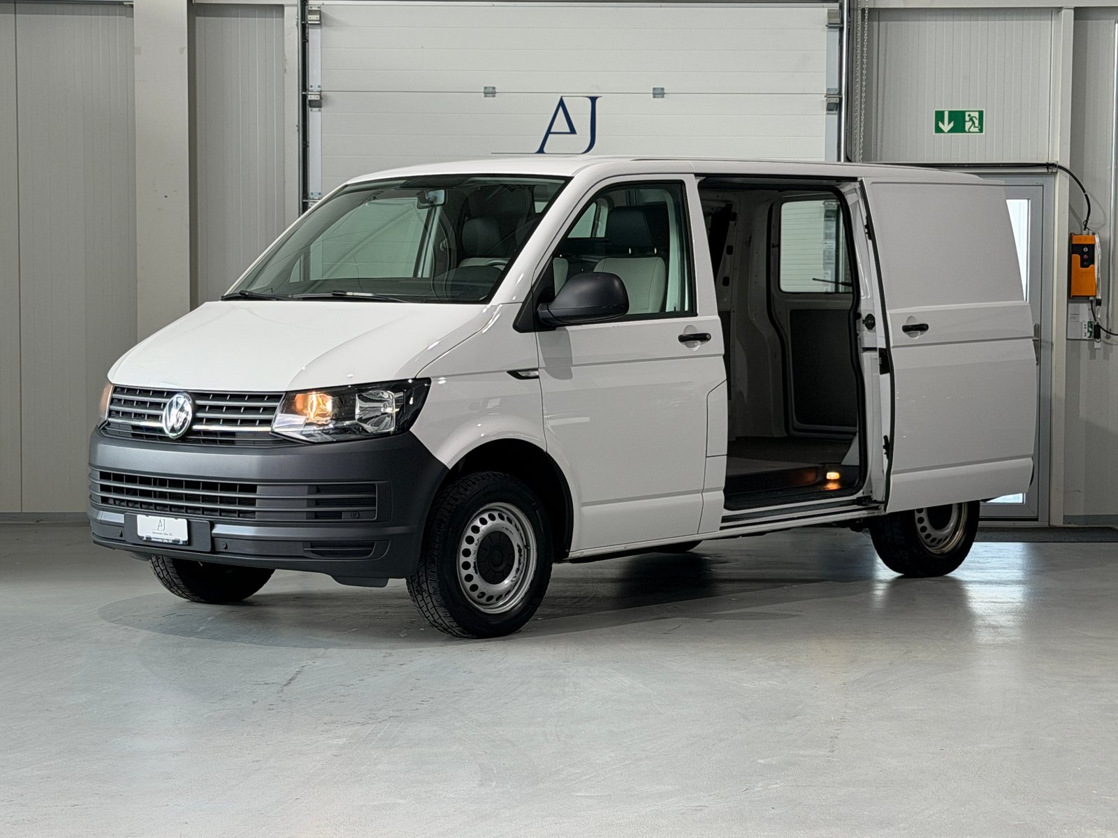 VW T6 2.0 TDI Euro 6 CH) AHK 2.2T / 2 Schiebetüren / erh. G, Diesel, Occasion / Gebraucht, Handschaltung - 3