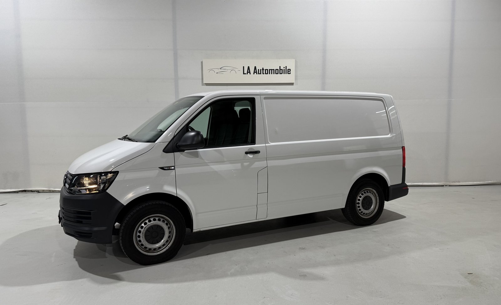 VW T6 2.0 TDI Entry inklusive Werkzeugeinrichtung (CH Fahrze, Diesel, Occasion / Utilisé, Manuelle - 2