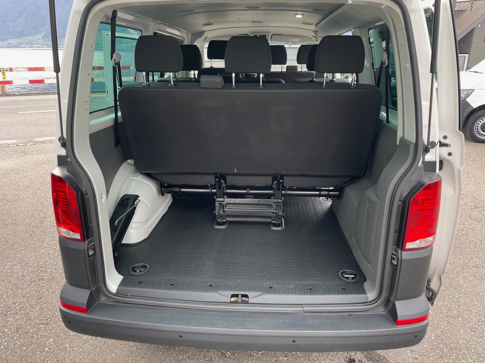 VW T6.1 Kombi 3000 2.0 TDI 150 DSG, Diesel, Occasion / Utilisé, Automatique - 7