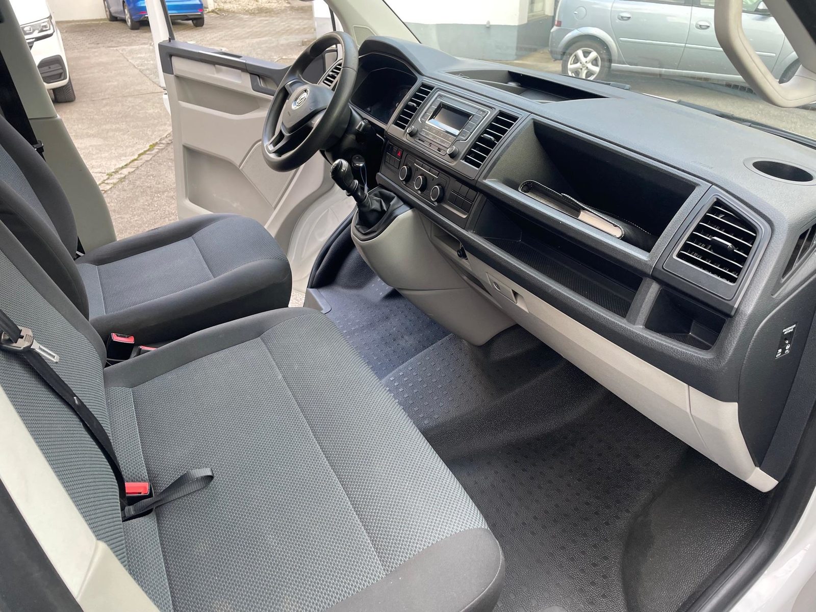 VW T6 Kaw. hoch-lang 2.0 TDI 102, Diesel, Occasion / Utilisé, Manuelle - 6