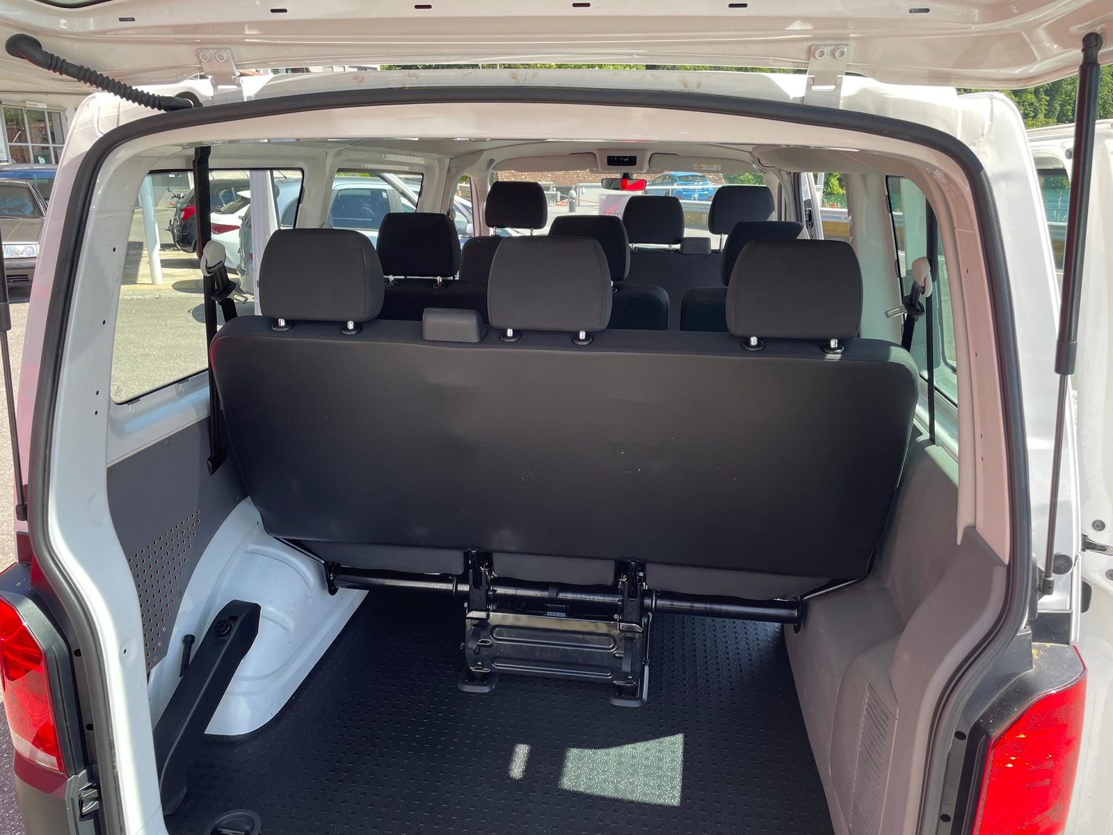 VW T6.1 Kombi 3000 2.0 TDI 150 DSG, Diesel, Occasion / Gebraucht, Automatik - 7