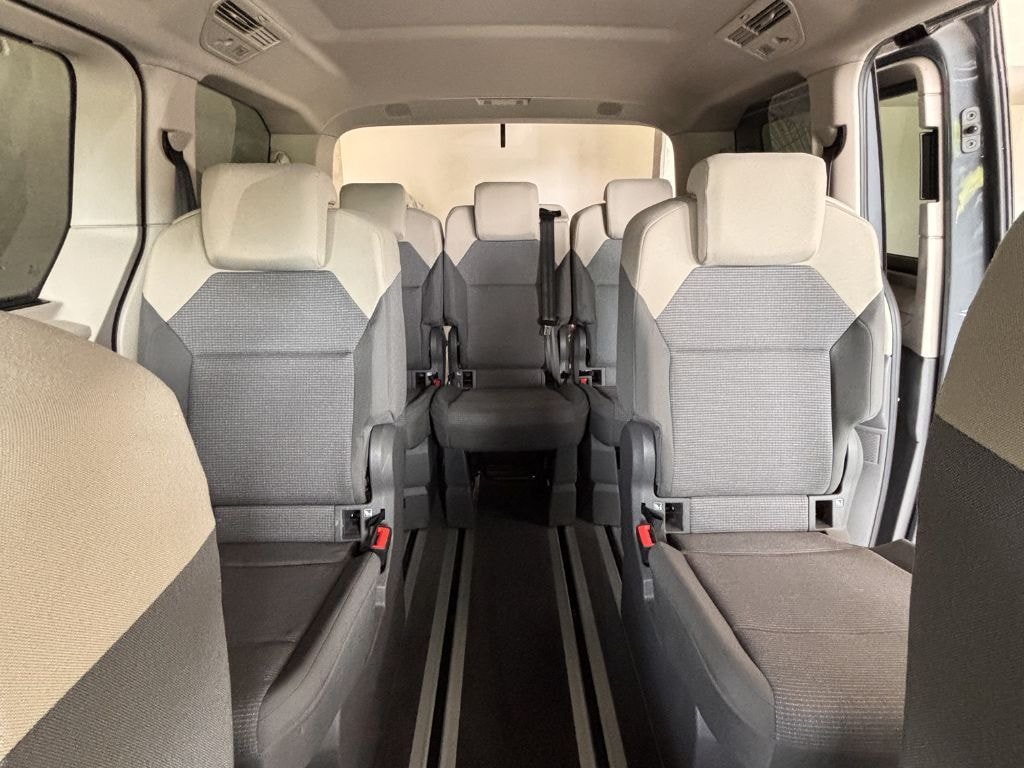 VW T7 MULTIVAN, Voll-Hybrid Benzin/Elektro, Occasion / Gebraucht, Automatik - 7