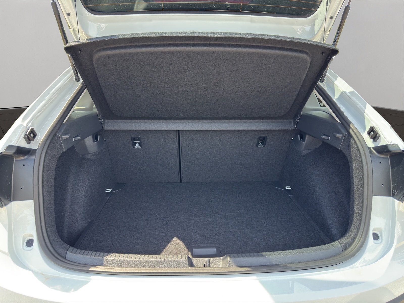 VW Taigo 1.0 TSI Life United DSG, Petrol, New car, Automatic - 6