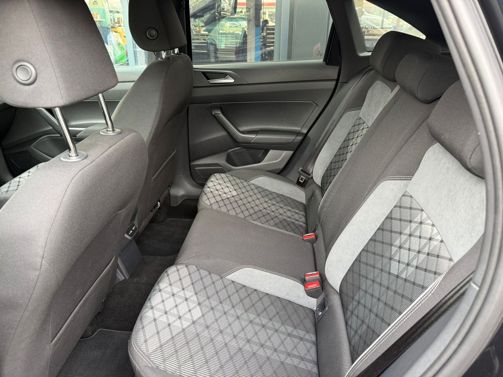 VW Taigo 1.0 TSI R-Line DSG, Essence, Occasion / Utilisé, Automatique - 7