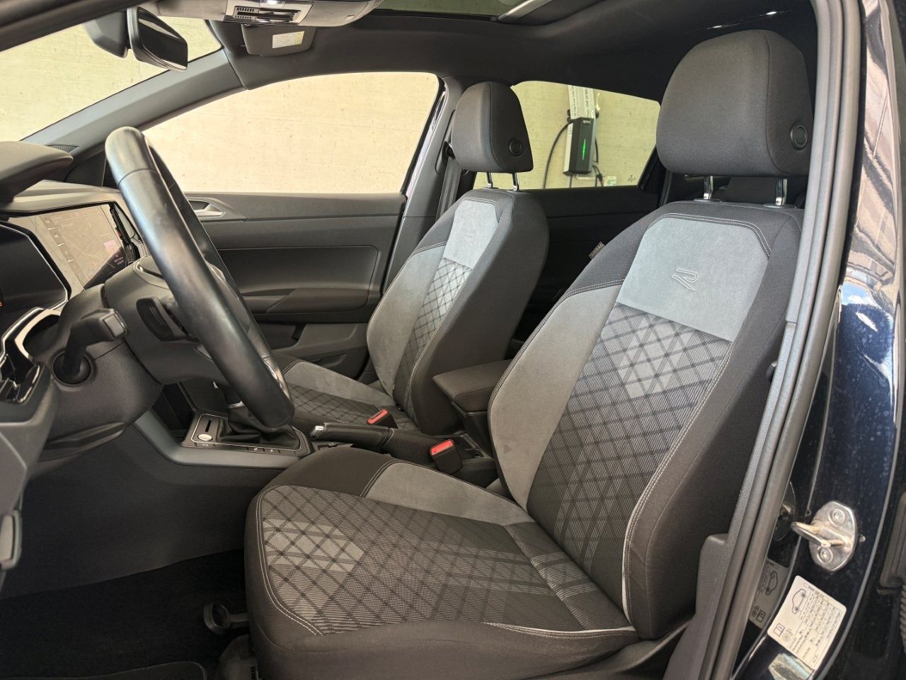 VW Taigo R-Line, Essence, Occasion / Utilisé, Automatique - 4