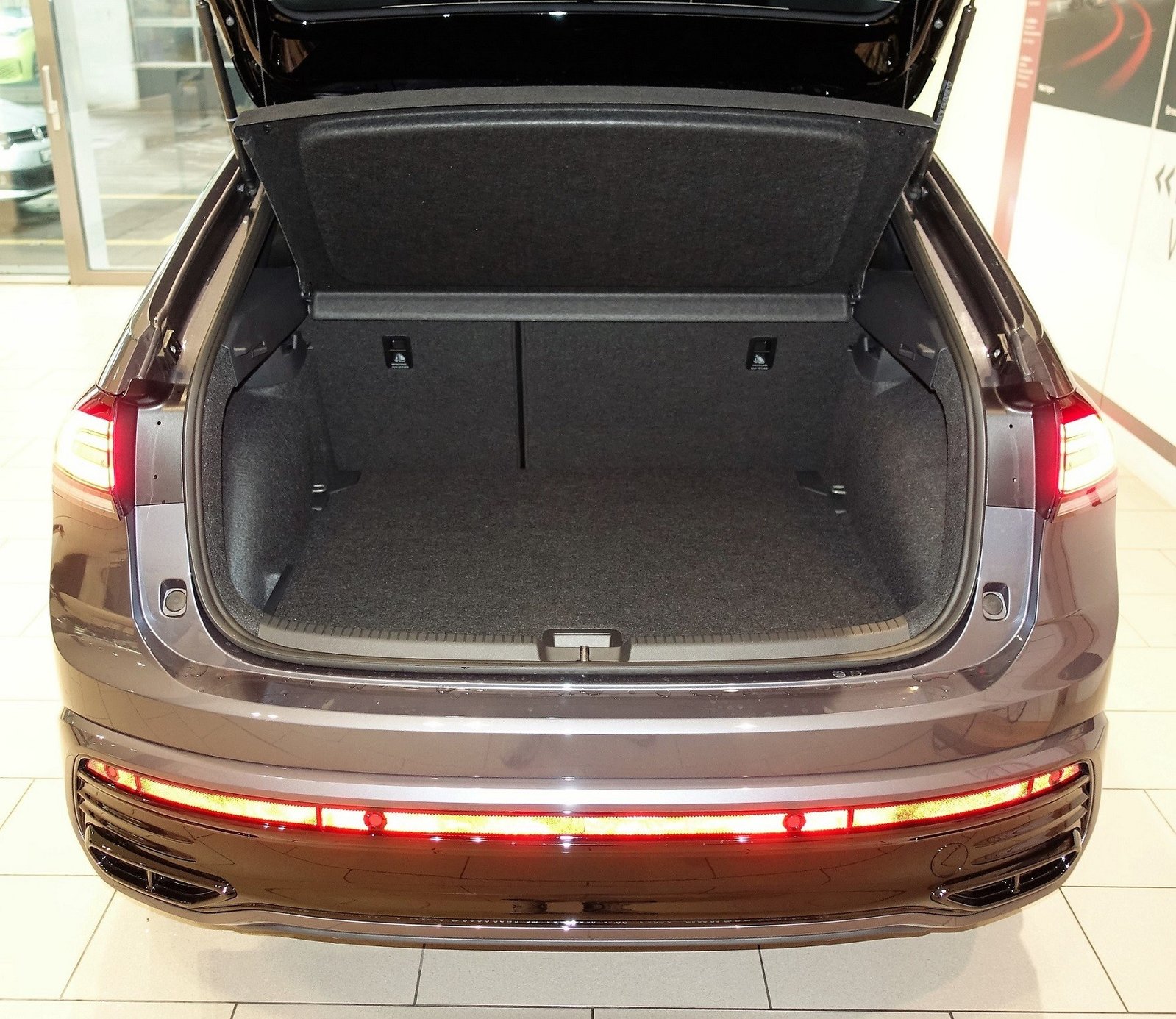 VW Taigo 1.5 TSI R-Line DSG, Essence, Voiture de démonstration, Automatique - 4