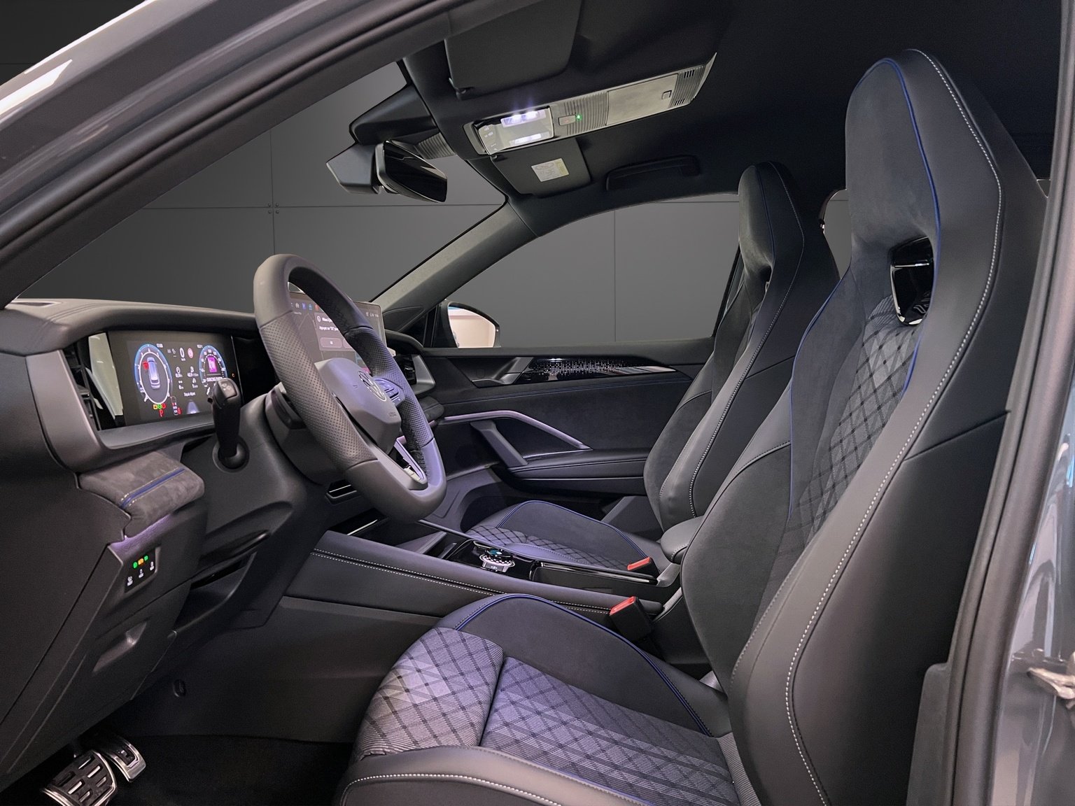VW Tayron 2.0 TSI R-Line DSG 4Motion, Mild-Hybrid Petrol/Electric, New car, Automatic - 6