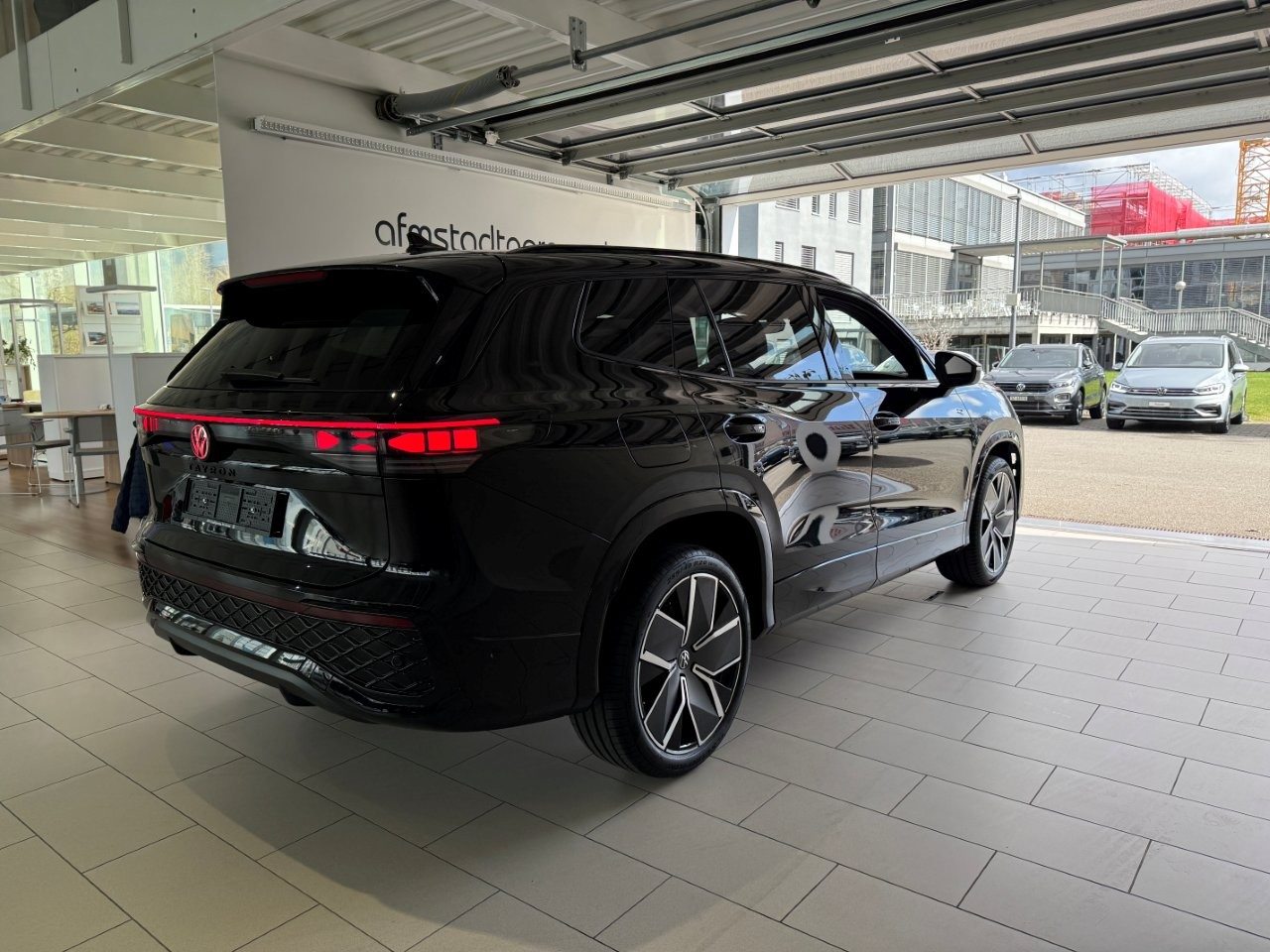 VW Tayron R-Line, Voll-Hybrid Benzin/Elektro, Neuwagen, Automatik - 3