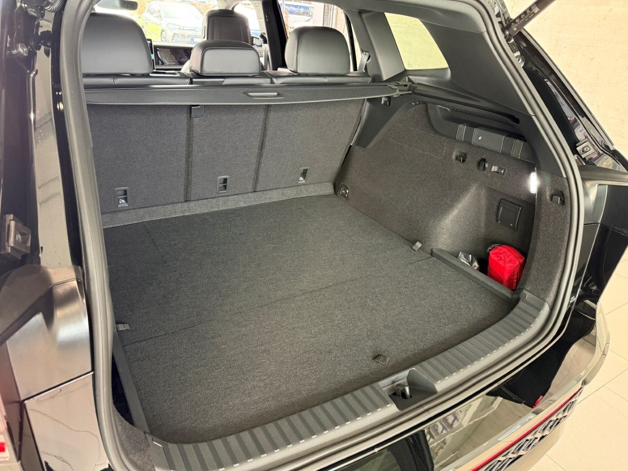 VW Tayron R-Line, Voll-Hybrid Benzin/Elektro, Neuwagen, Automatik - 6