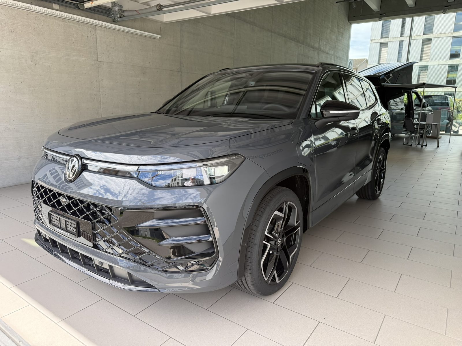 VW Tayron R-Line, Hybride Intégral Essence/Électricité, Voiture nouvelle, Automatique - 3
