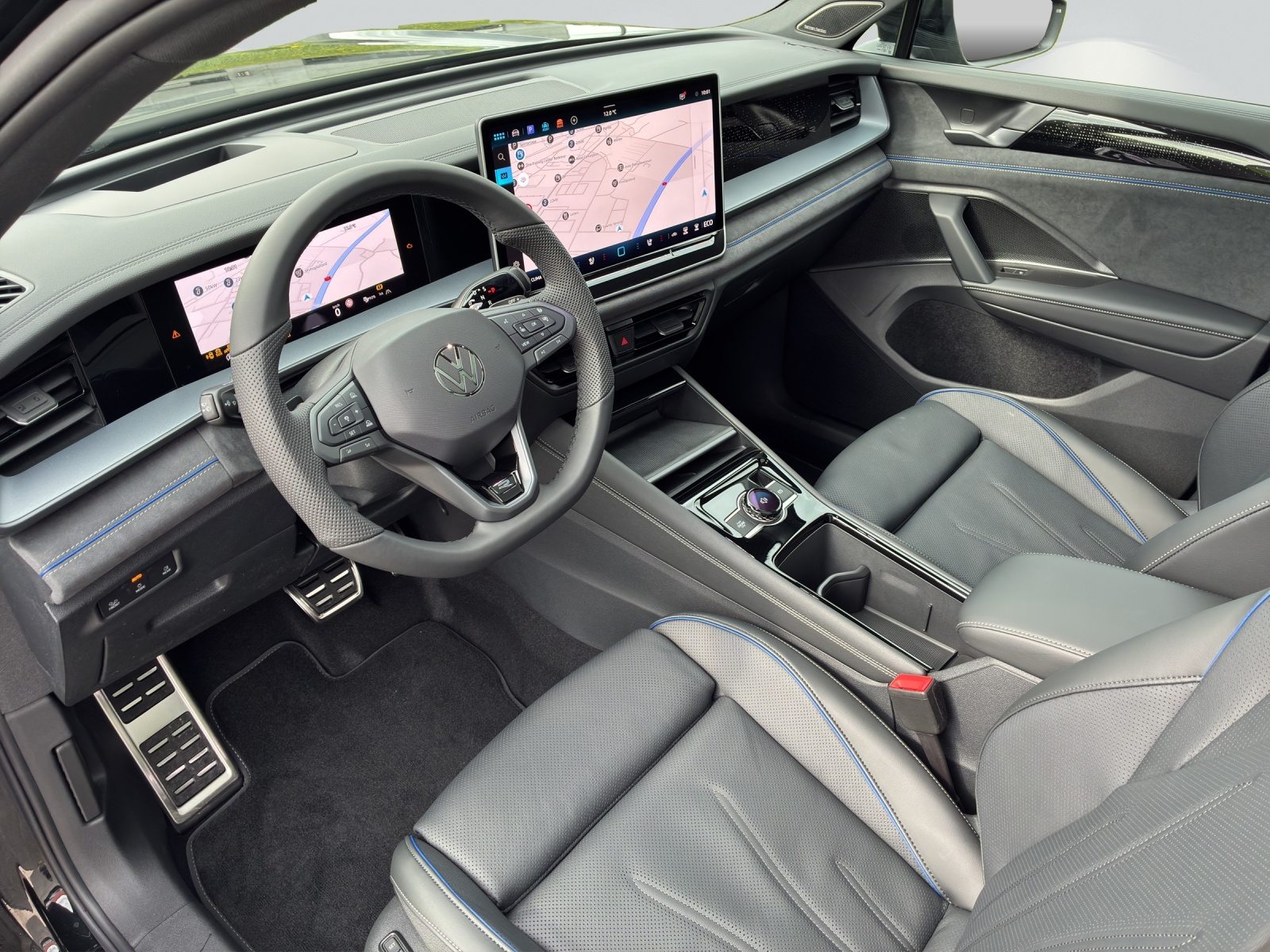 VW Tayron R-Line UNITED, Full-Hybrid Petrol/Electric, New car, Automatic - 5