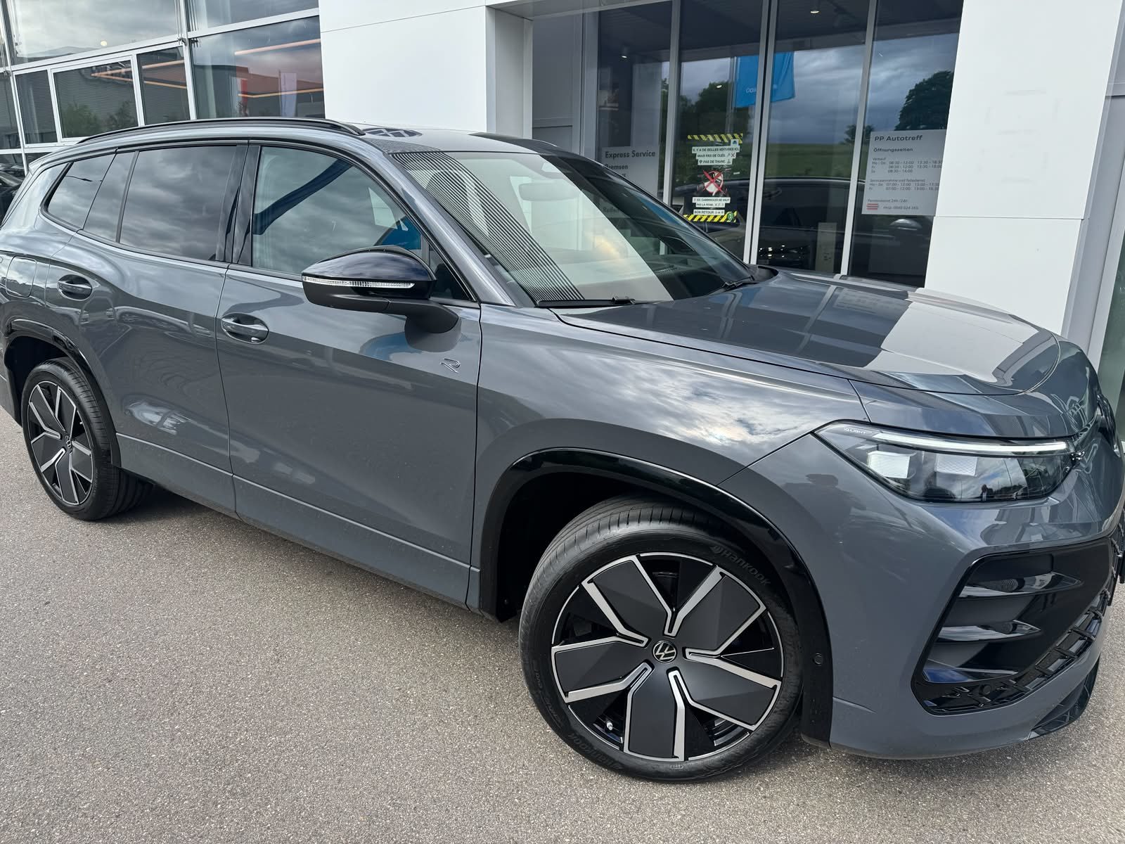 VW Tayron R-Line UNITED, Petrol, New car, Automatic - 2
