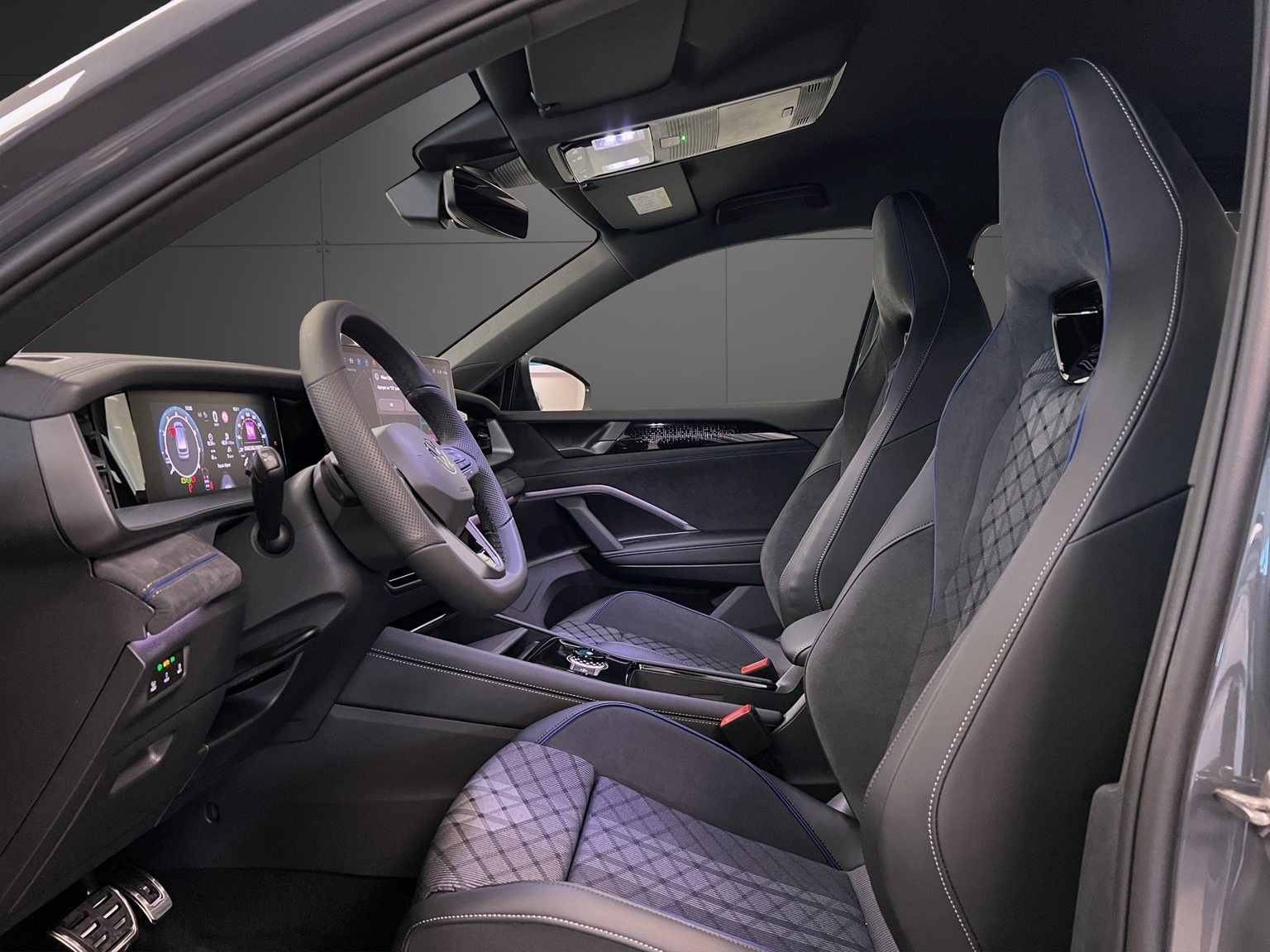 VW Tayron R-Line, Petrol, New car, Automatic - 6
