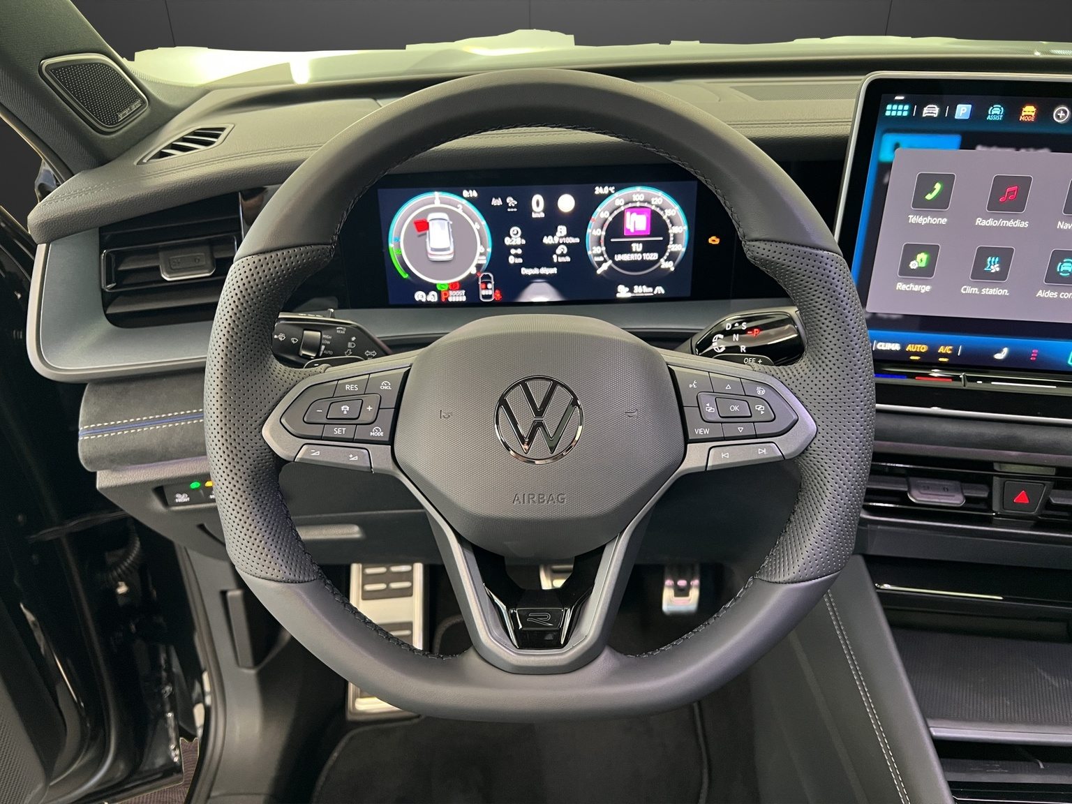 VW Tayron R-Line, Full-Hybrid Petrol/Electric, New car, Automatic - 7