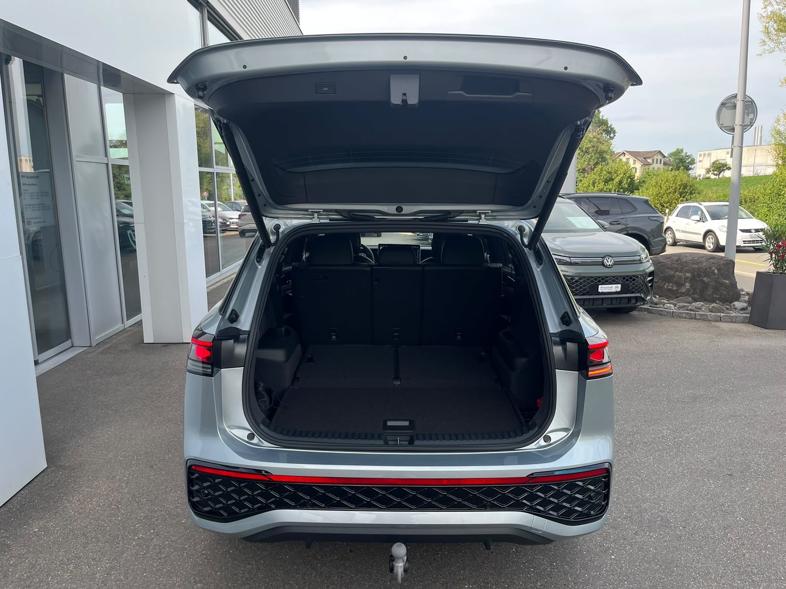 VW Tayron R-Line, Benzin, Neuwagen, Automatik - 5