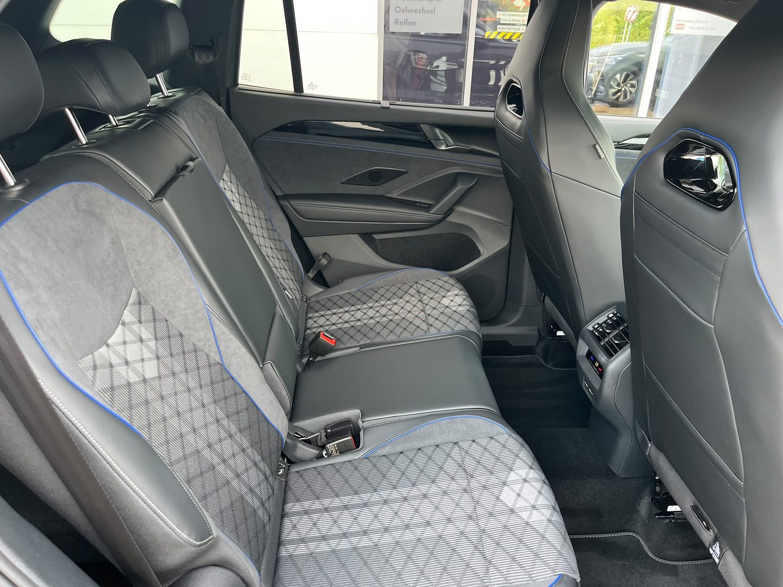 VW Tayron R-Line UNITED, Benzina, Auto nuove, Automatico - 4
