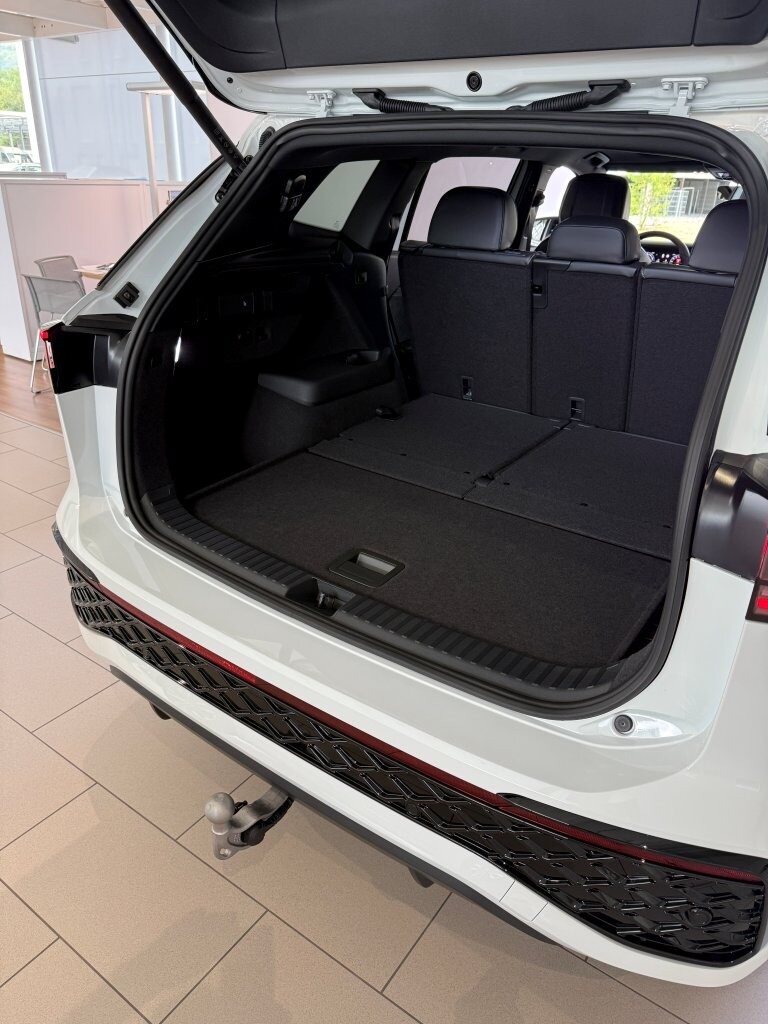 VW Tayron R-Line Plus, Petrol, New car, Automatic - 7