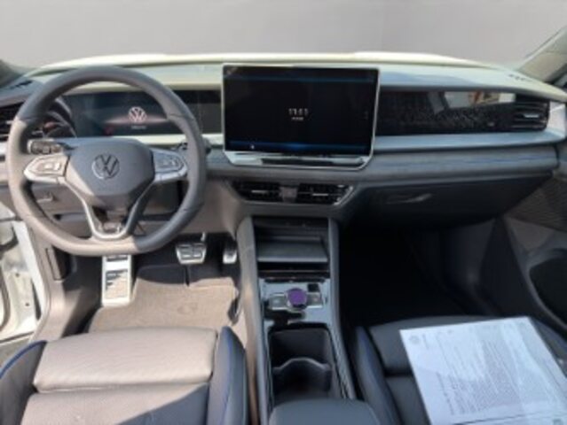 VW Tayron R-Line UNITED, Full-Hybrid Petrol/Electric, New car, Automatic - 5