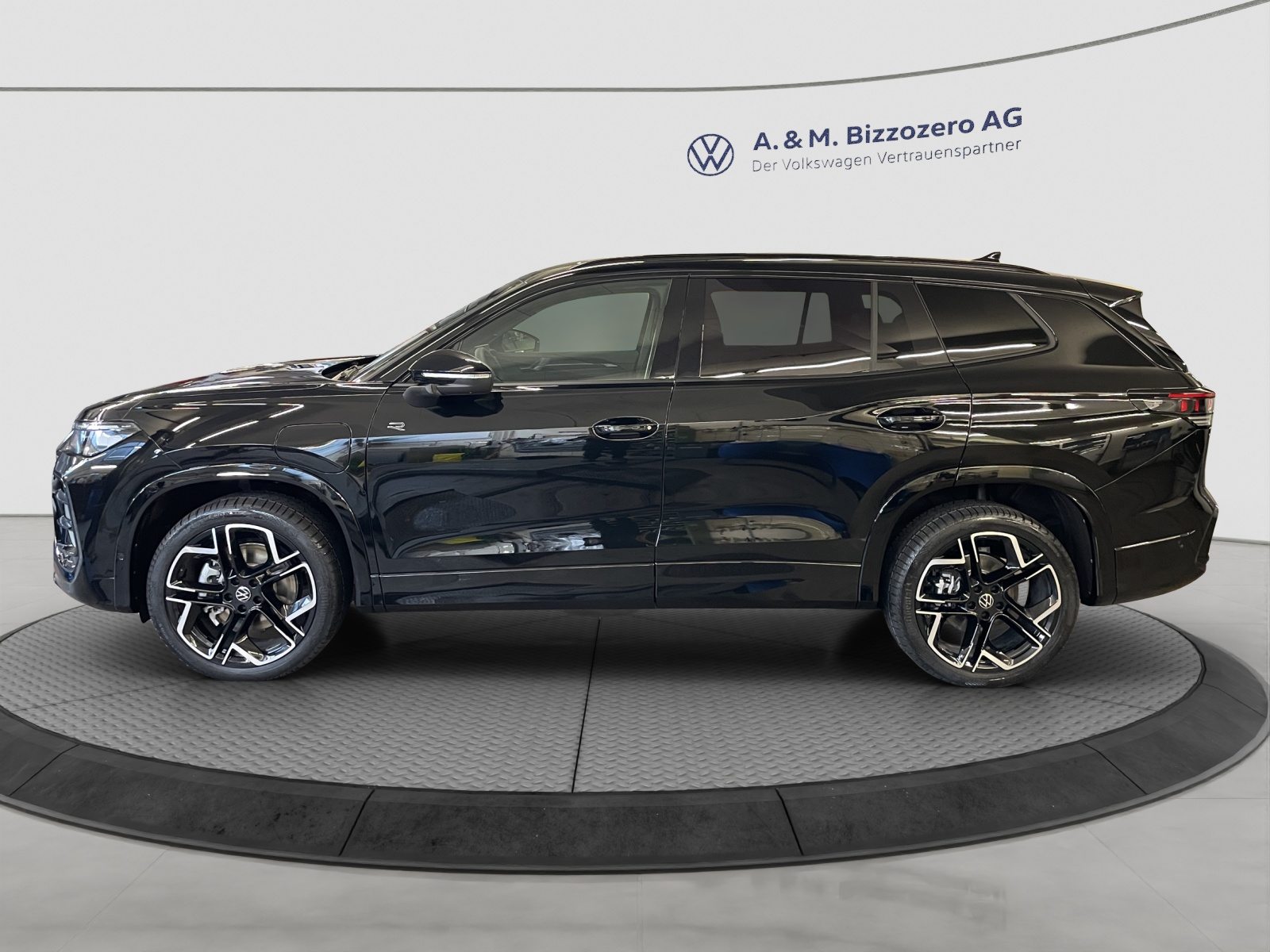 VW Tayron R-Line, Voll-Hybrid Benzin/Elektro, Occasion / Gebraucht, Automatik - 2