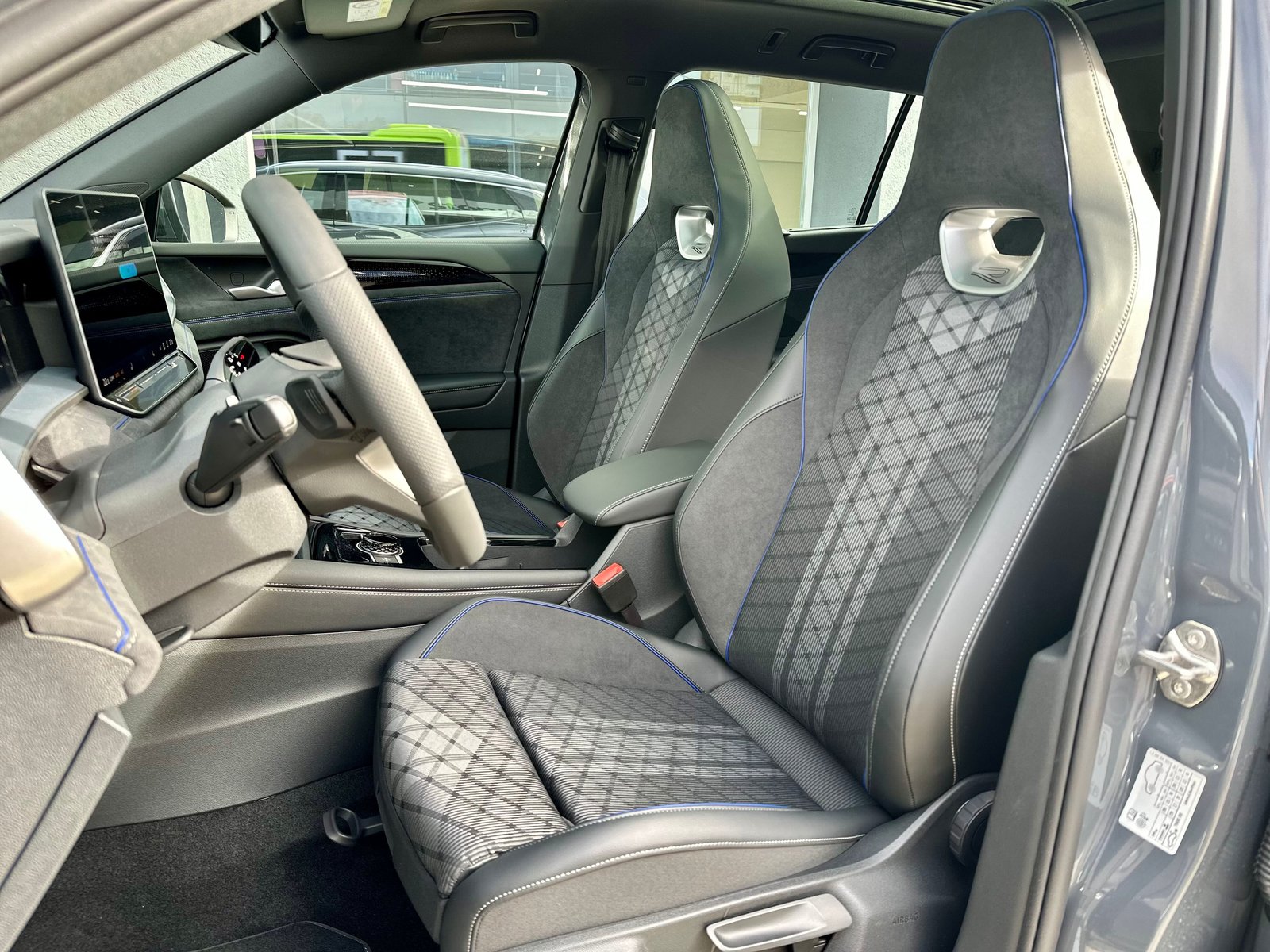 VW Tayron 2.0 TDI SCR R-Line 4Motion DSG, Diesel, Occasion / Gebraucht, Automatik - 5