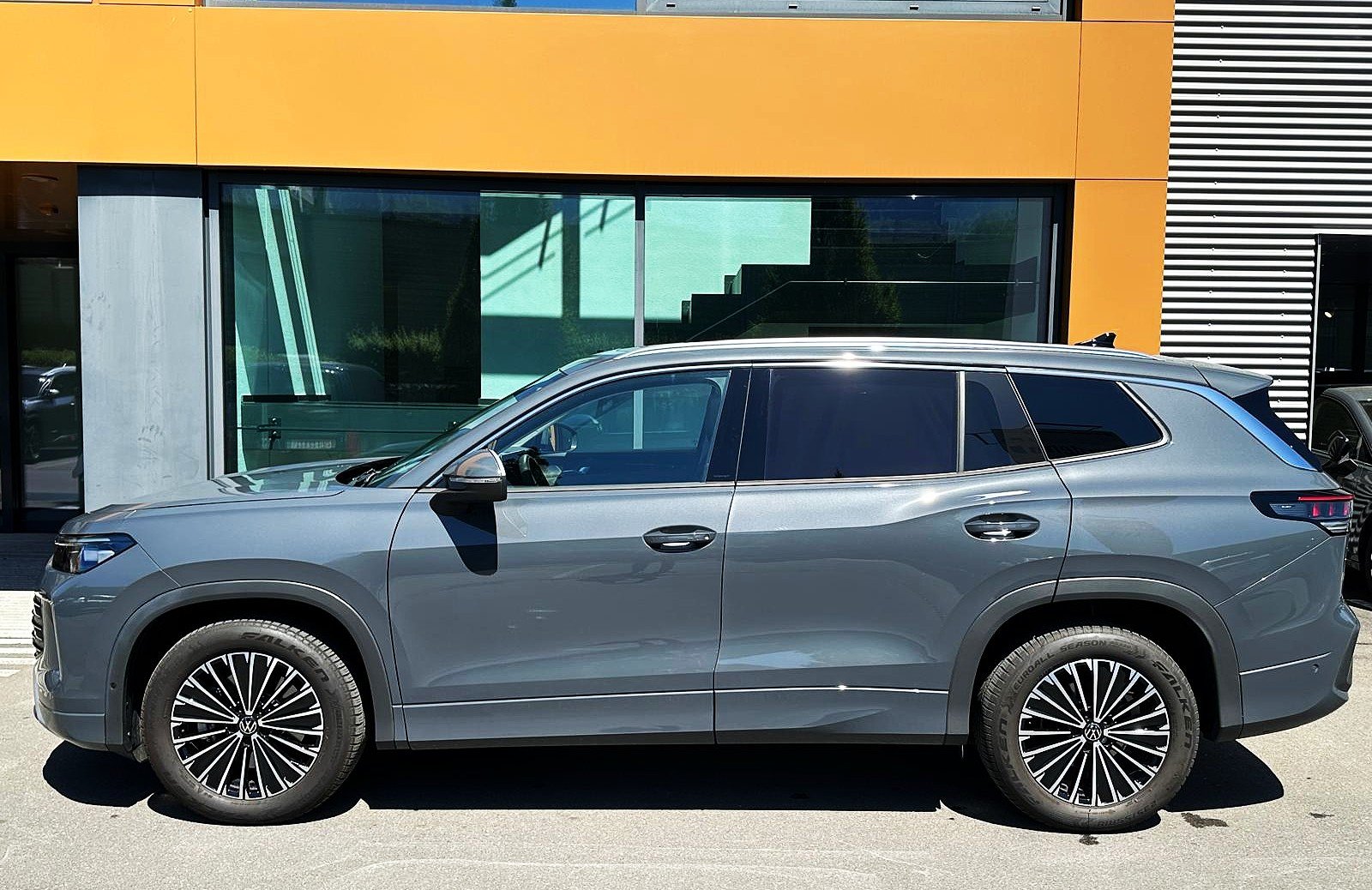 VW Tayron 1.5 TSI evo2 mHEV DSG - 7 Plätze / AHK - Pano - L, Hybride Léger Essence/Électricité, Occasion / Utilisé, Automatique - 2