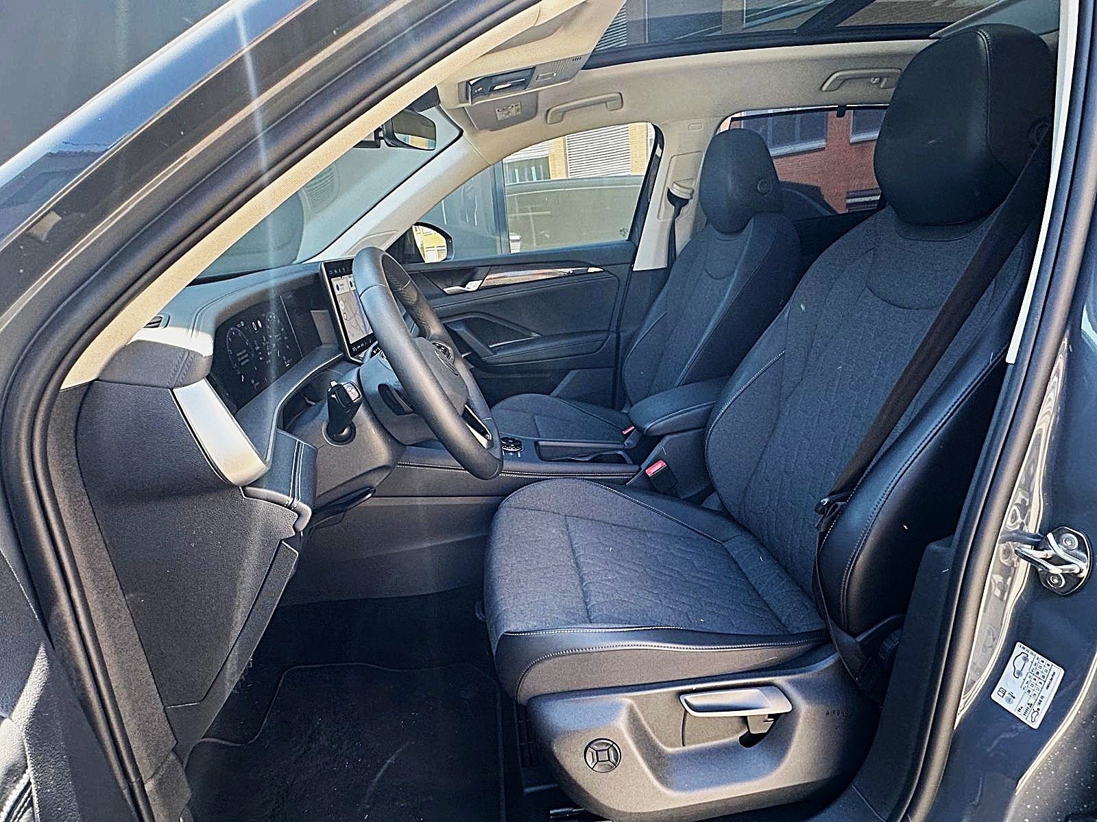 VW Tayron 1.5 TSI evo2 mHEV DSG - 7 Plätze / AHK - Pano - L, Hybride Léger Essence/Électricité, Occasion / Utilisé, Automatique - 7