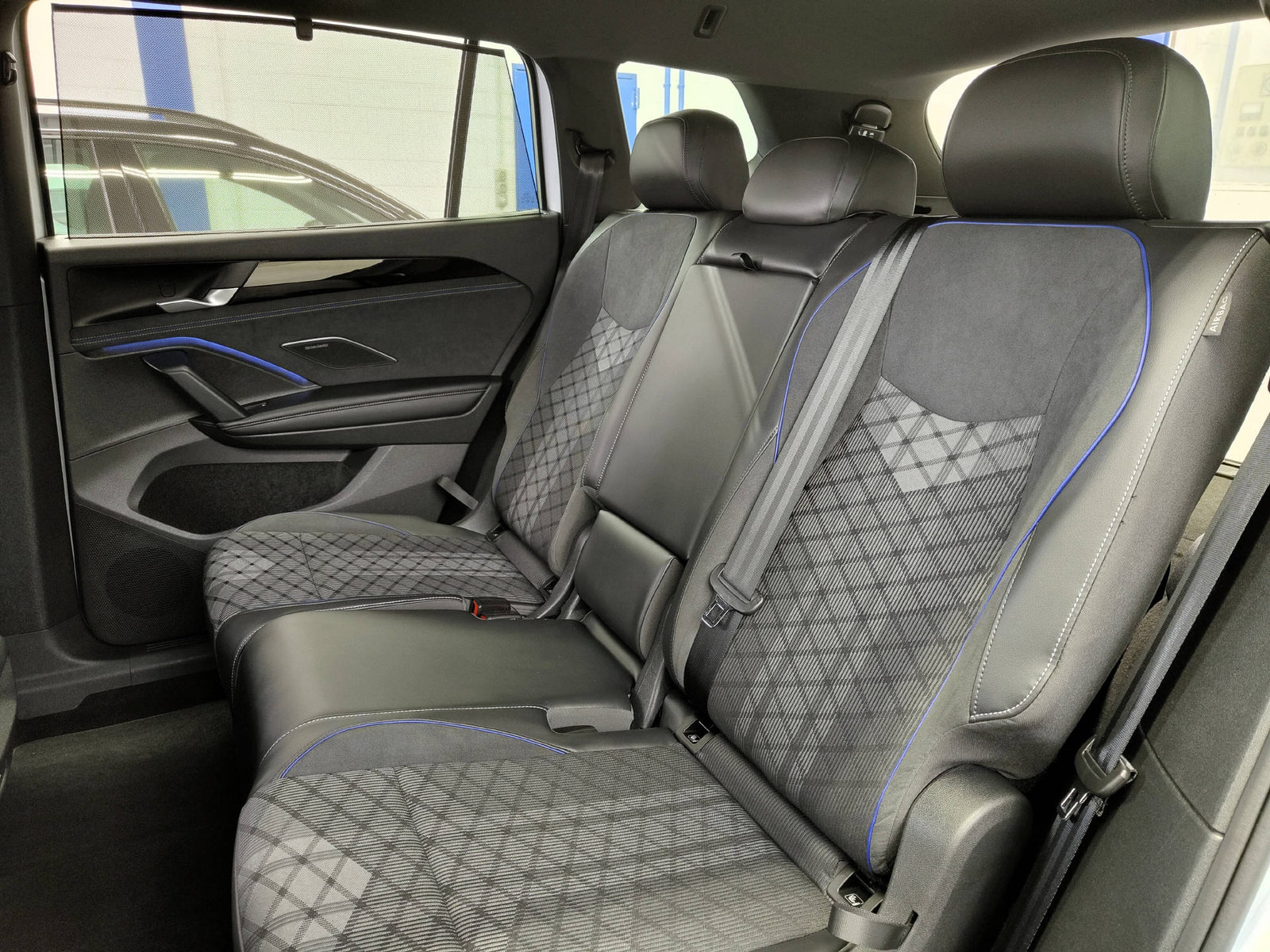 VW Tayron 2.0 TSI R-Line DSG 4Motion, Benzin, Occasion / Gebraucht, Automatik - 7