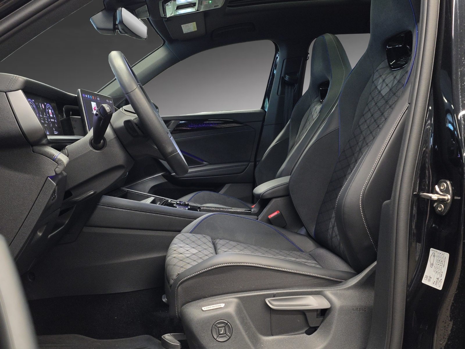 VW Tayron R-Line UNITED, Diesel, Occasion / Gebraucht, Automatik - 6