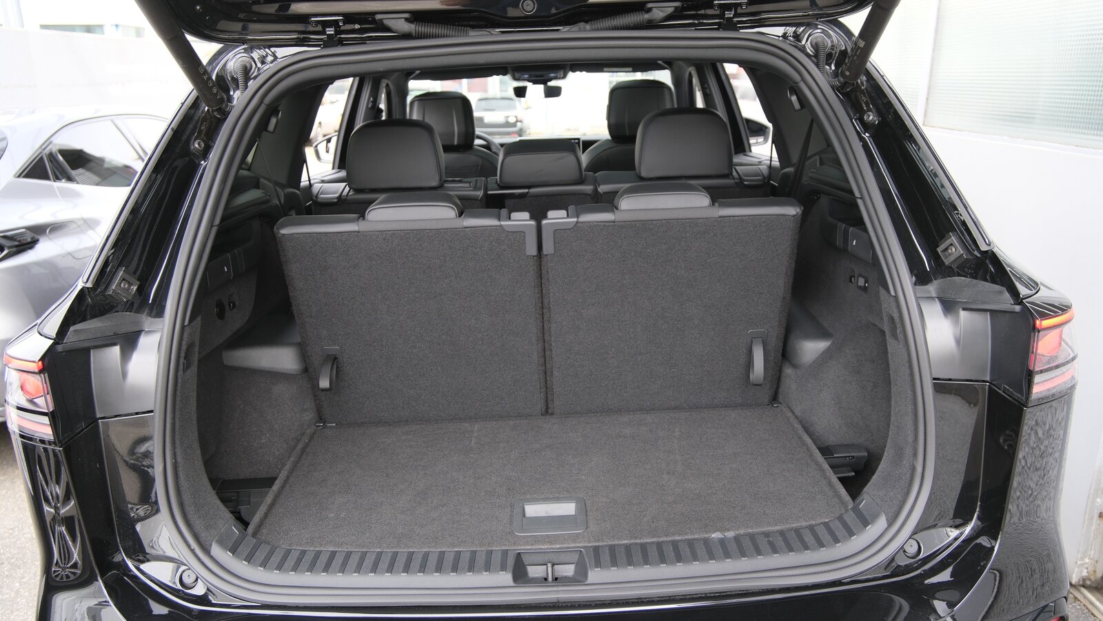 VW Tayron 2.0 TDI SCR R-Line United 4Motion DSG, Diesel, Occasion / Gebraucht, Automatik - 6