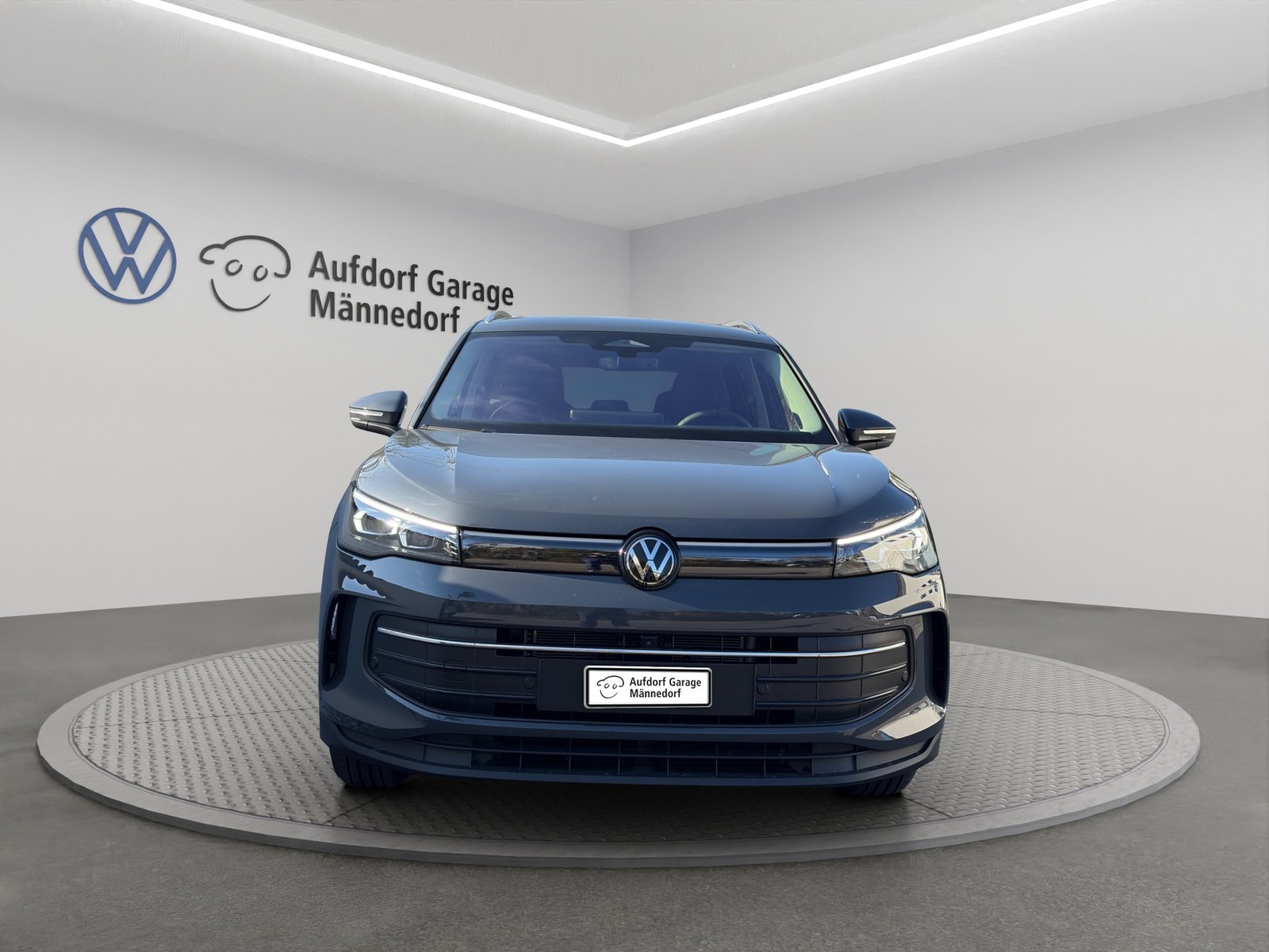 VW Tiguan 2.0 TSI DSG R-Line United 4Motion, Benzina, Auto nuove, Automatico - 2