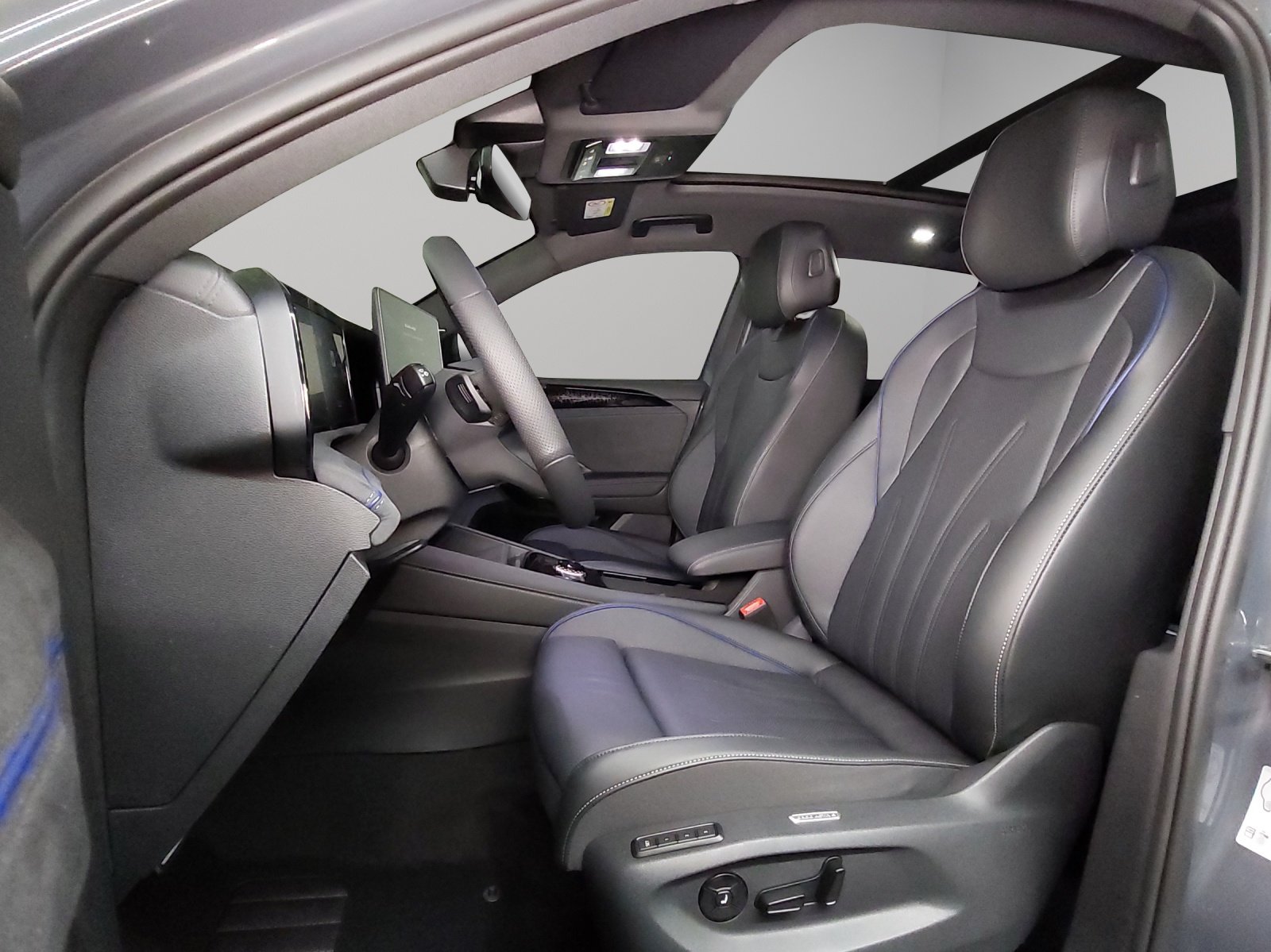 VW Tiguan 2.0 TSI DSG R-Line Plus 4Motion, Petrol, New car, Automatic - 6