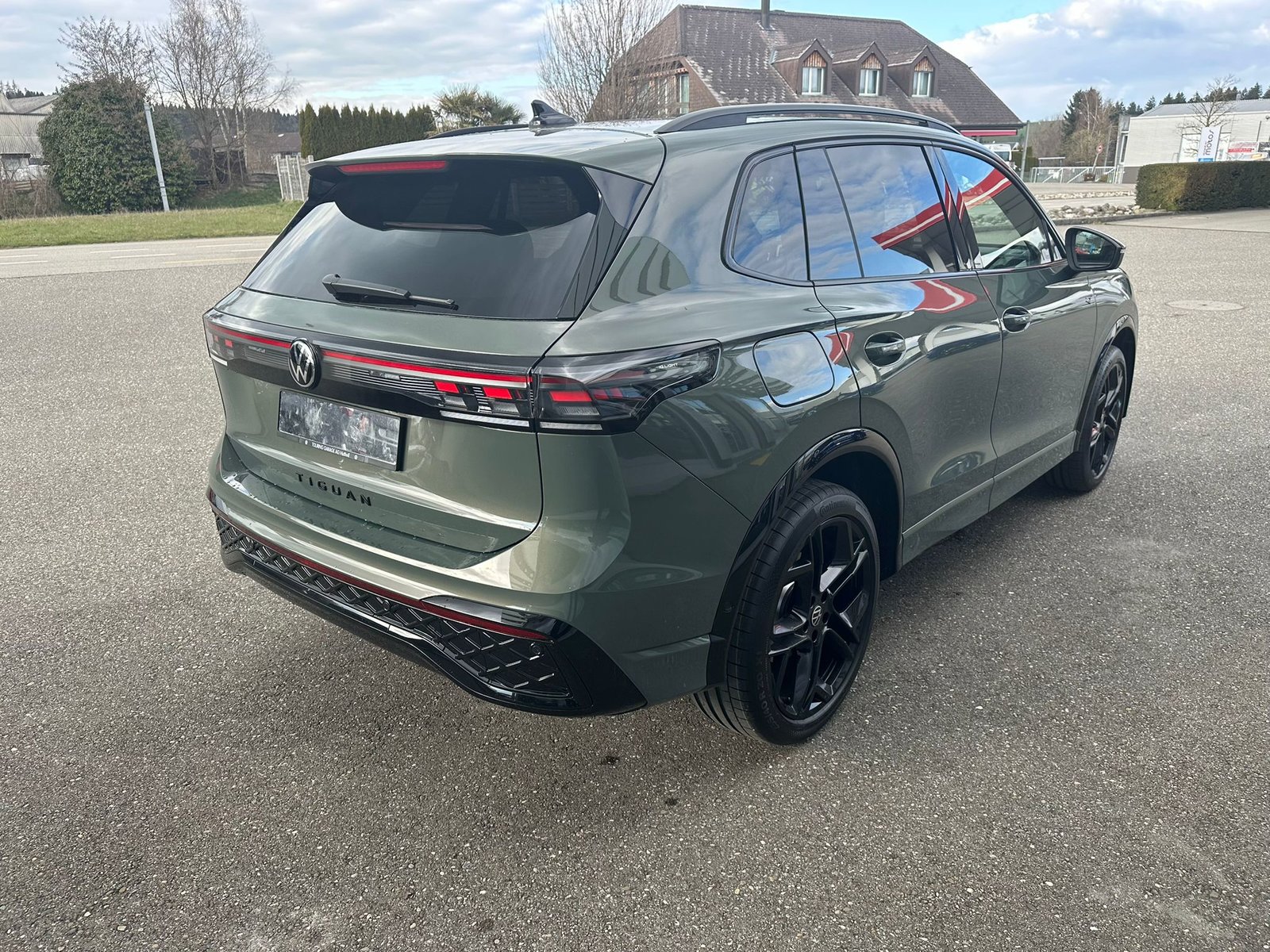 VW Tiguan 2.0 TSI DSG R-Line United 4Motion, Essence, Voiture nouvelle, Automatique - 5