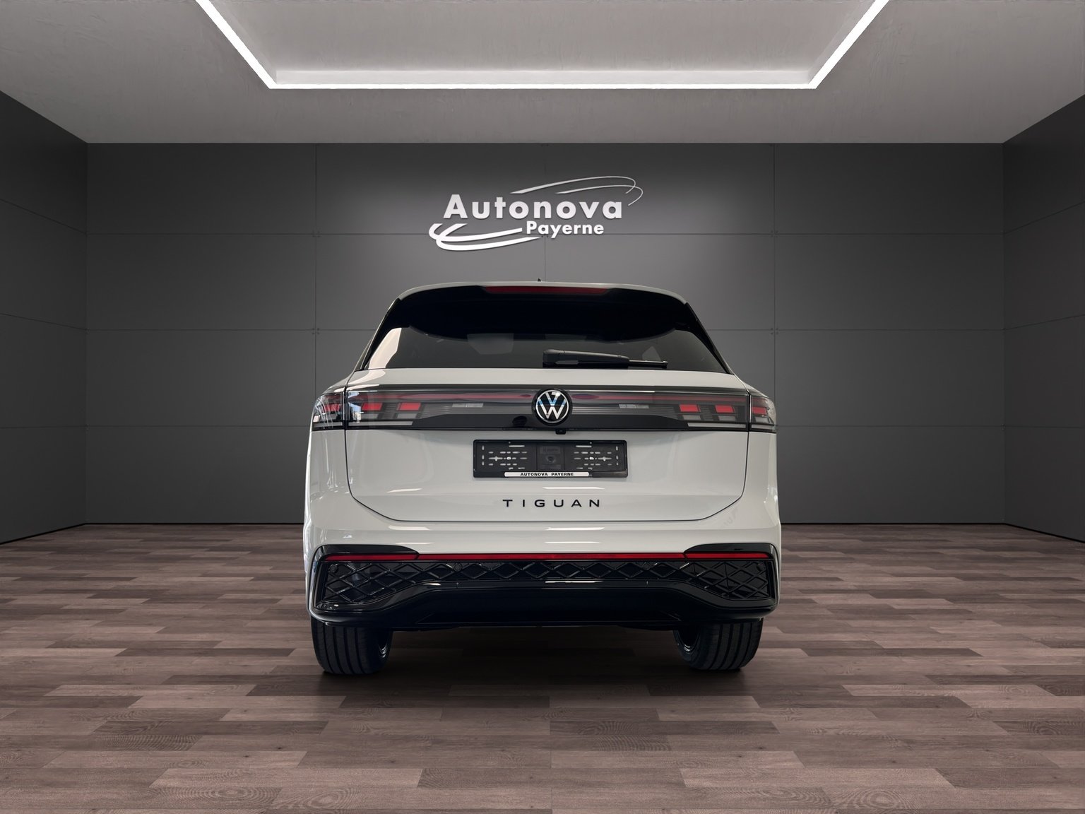 VW Tiguan 1.5 TSI evo2 eHybrid R-Line United DSG, Plug-in-Hybrid Benzina/Elettrica, Auto nuove, Automatico - 5