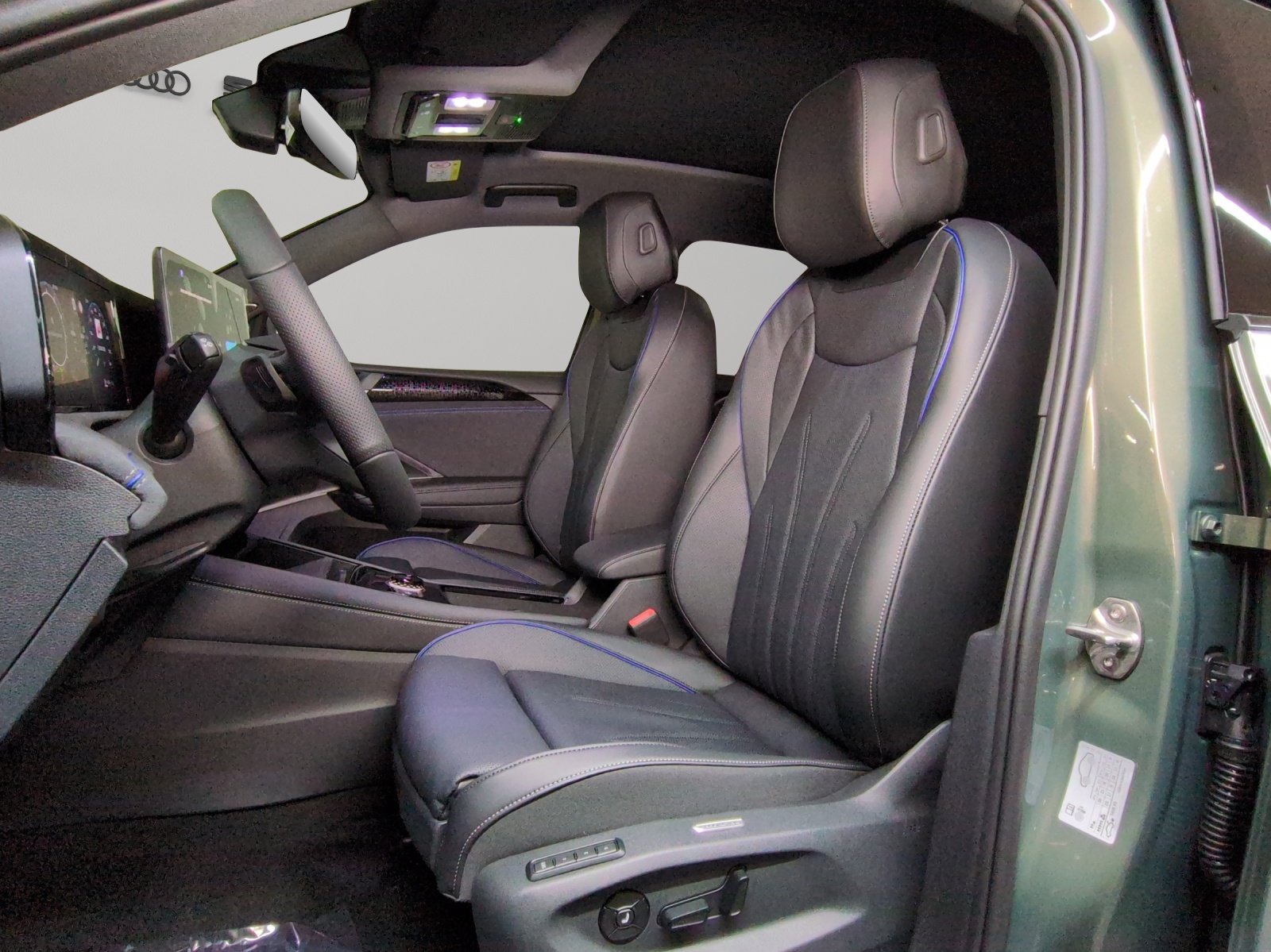 VW Tiguan 2.0 TSI DSG R-Line Plus 4Motion, Petrol, New car, Automatic - 6