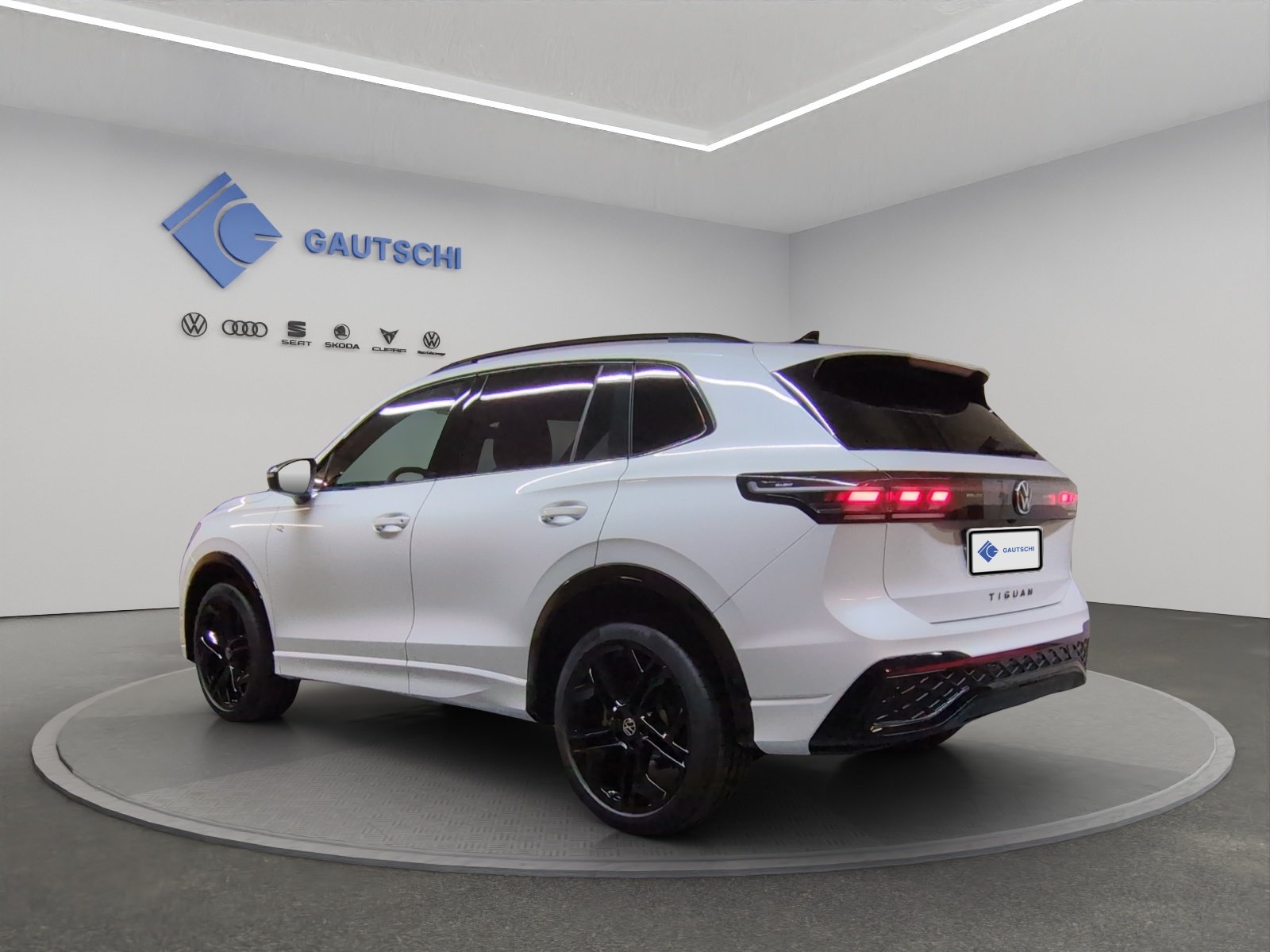 VW Tiguan 2.0 TSI DSG R-Line Plus 4Motion, Benzin, Neuwagen, Automatik - 3