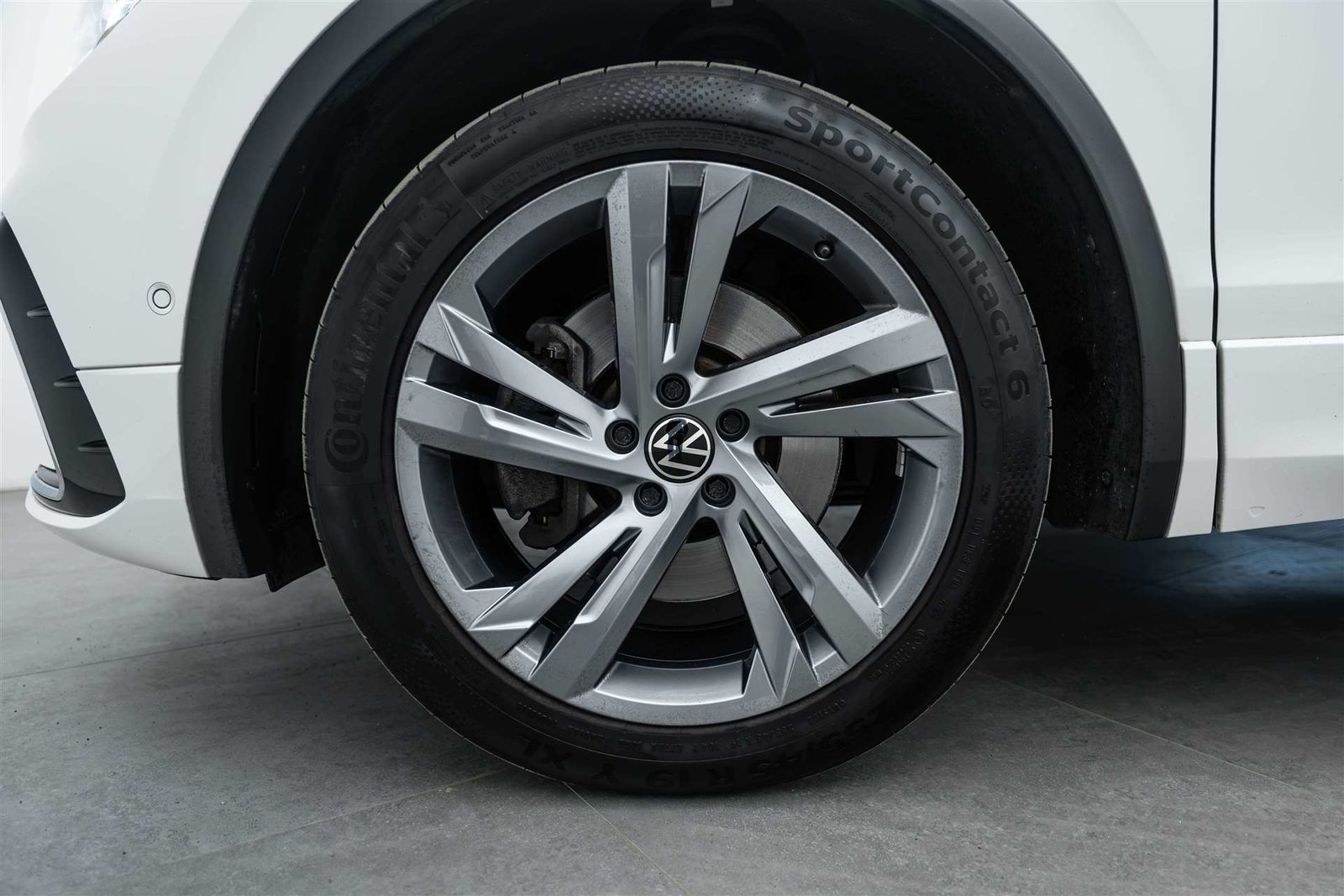 VW Tiguan 2.0 TDI SCR R-Line 4Motion DSG 200PS, Diesel, Occasioni / Usate, Automatico - 6