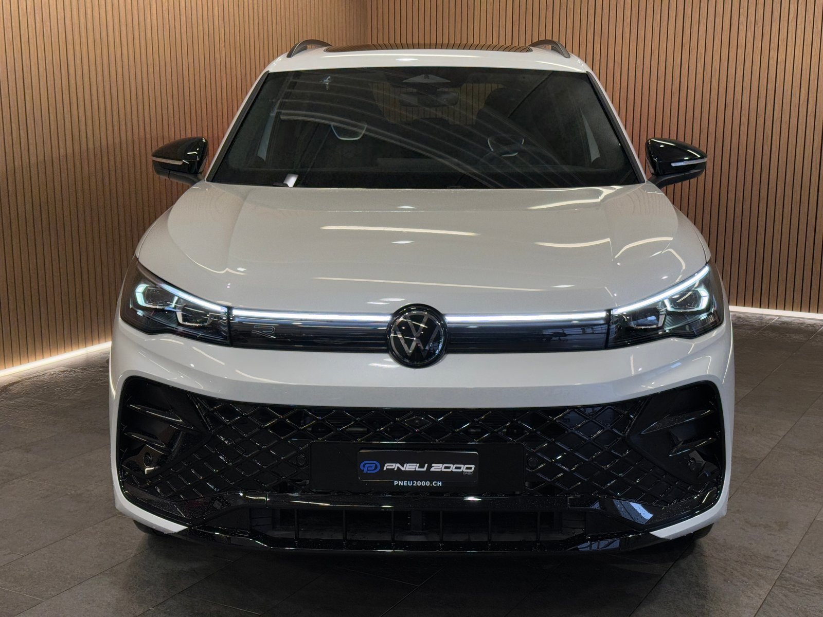 VW Tiguan 1.5 TSI evo2 eHybrid R-Line DSG * Orys Weiss *, Plug-in-Hybrid Benzin/Elektro, Neuwagen, Automatik - 3